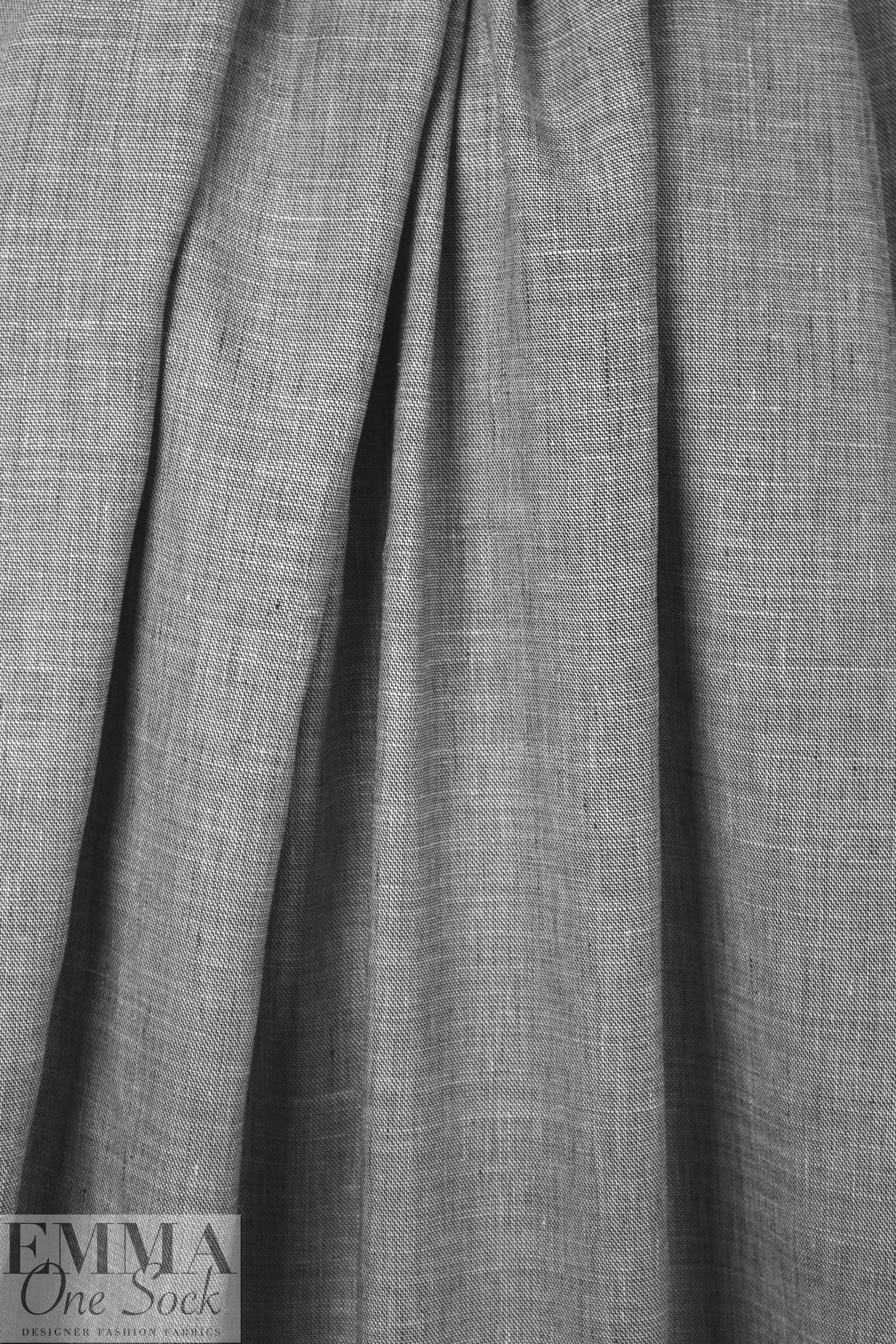 NY designer fine quality cross dye linen - black/white 1.25 yds