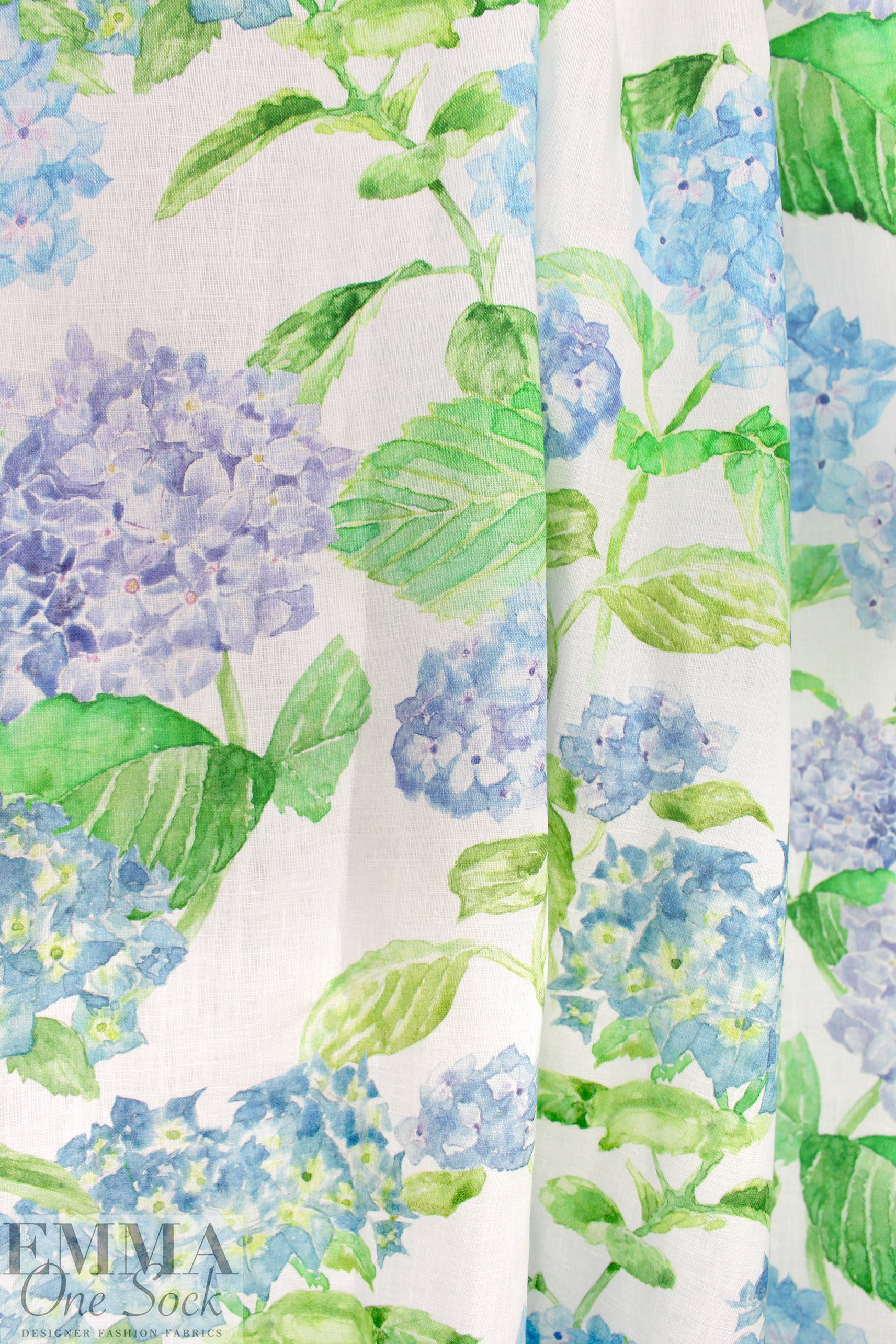 'clipped hydrangeas' slub linen woven - shades of blue 1.125 yds