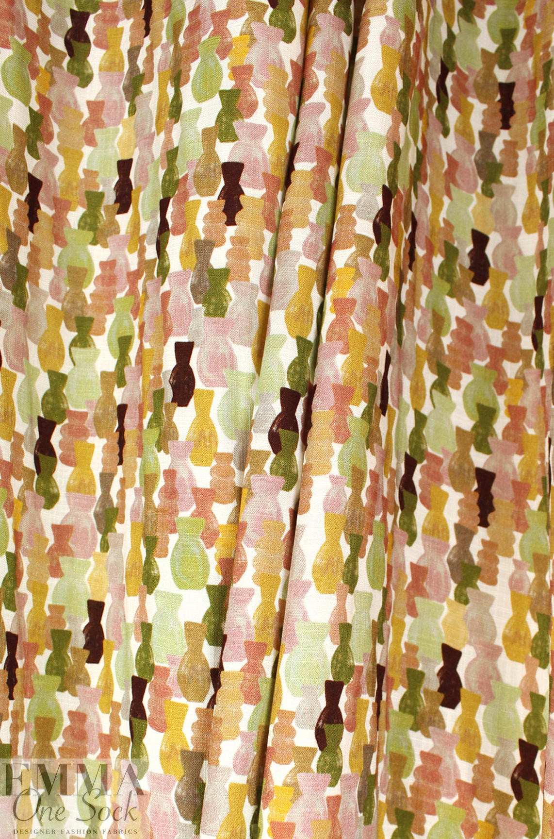 'vases' digital print linen-look rayon woven, Oeko-Tex cert. 1.375 yds