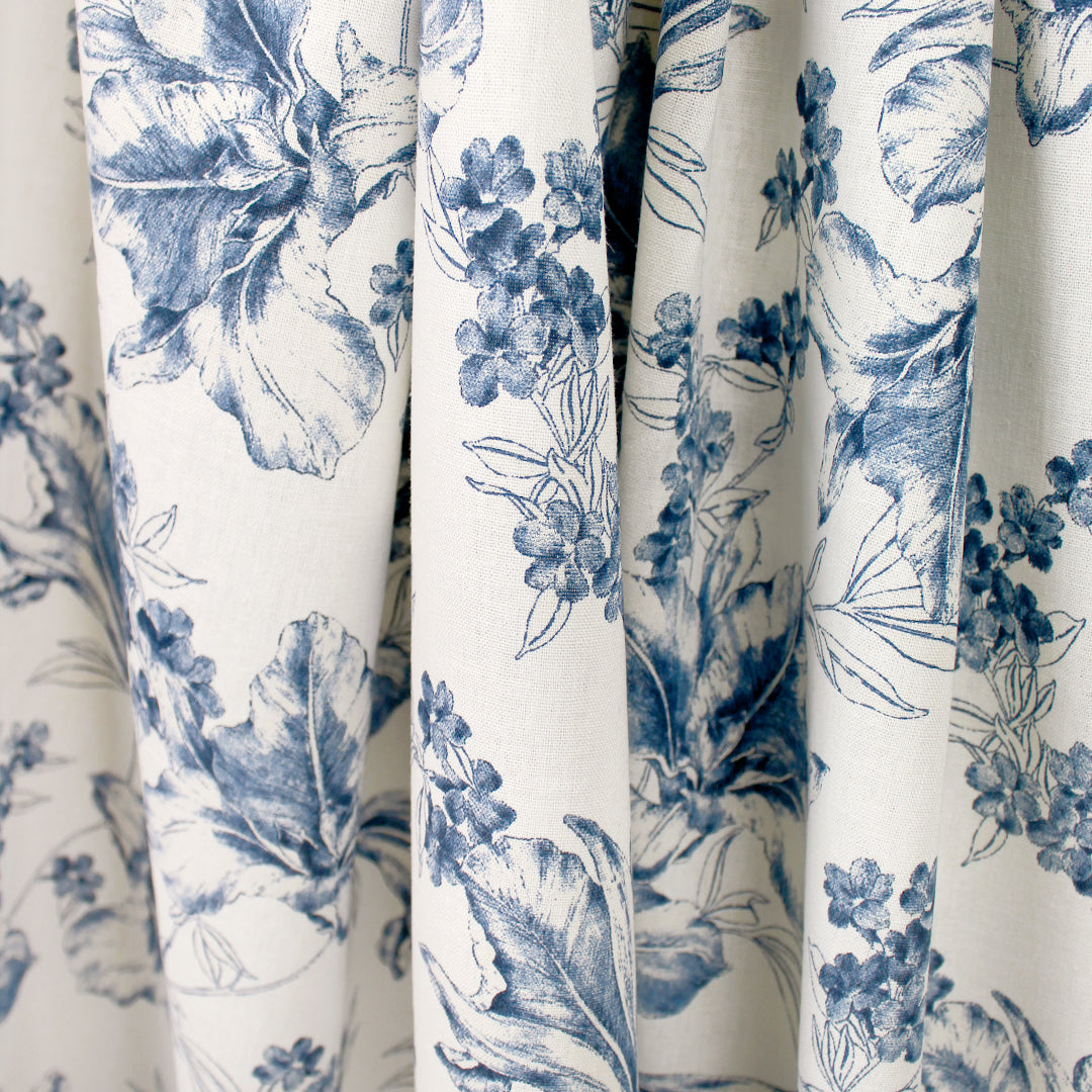 Italian 'wedgwood botanical' linen/viscose woven .75 yds