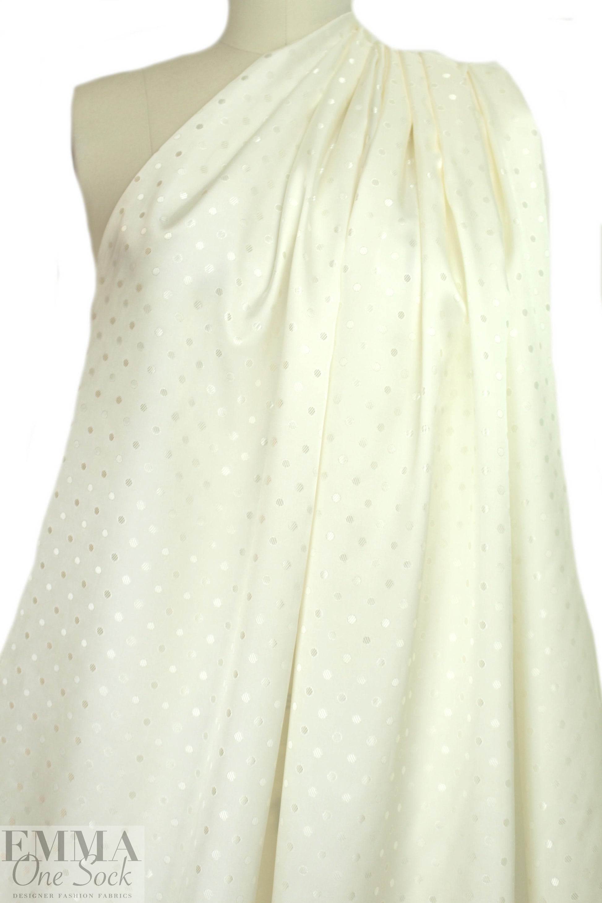 'Concerto' visc/acet lining - winter white 1 yard