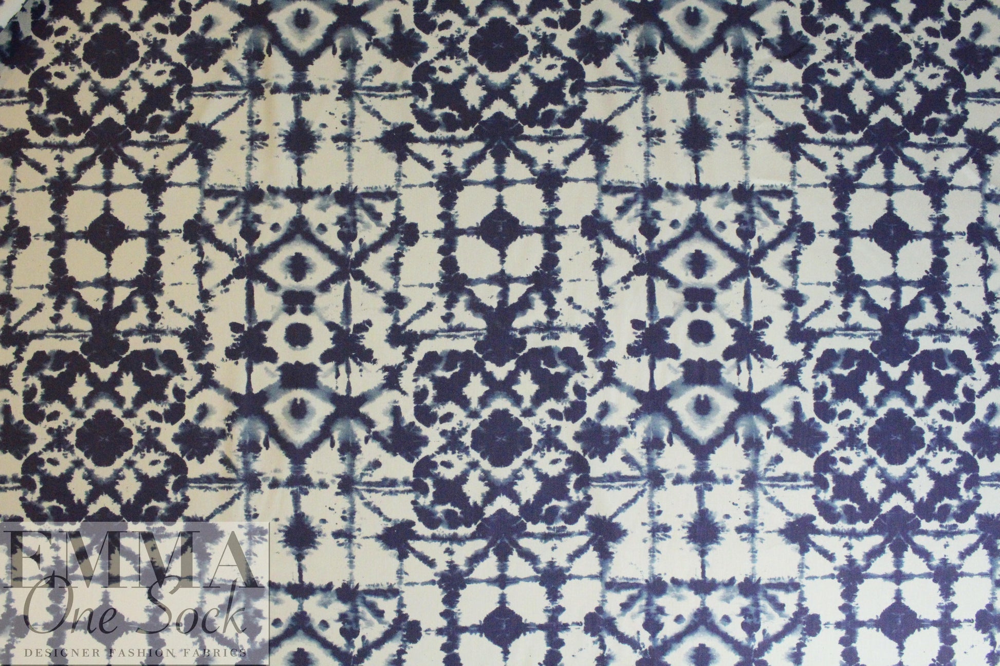 European linen/rayon stretch woven indigo/ivory 1.625 yd