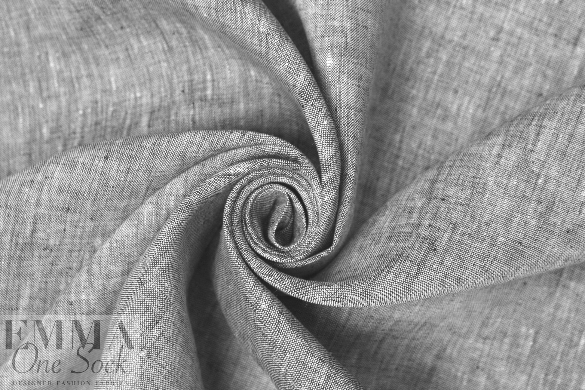 fine quality cross dye linen - black/white .75 yds