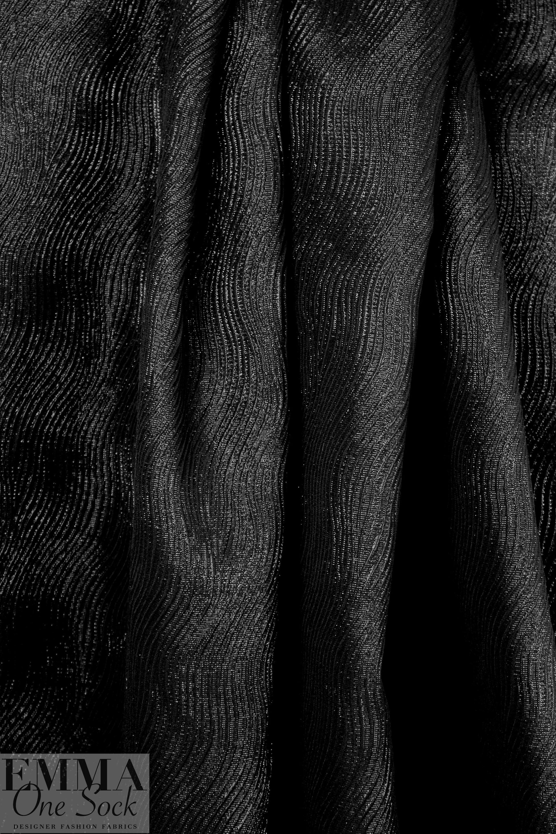 CA designer wavy plisse stretch matelasse' - black