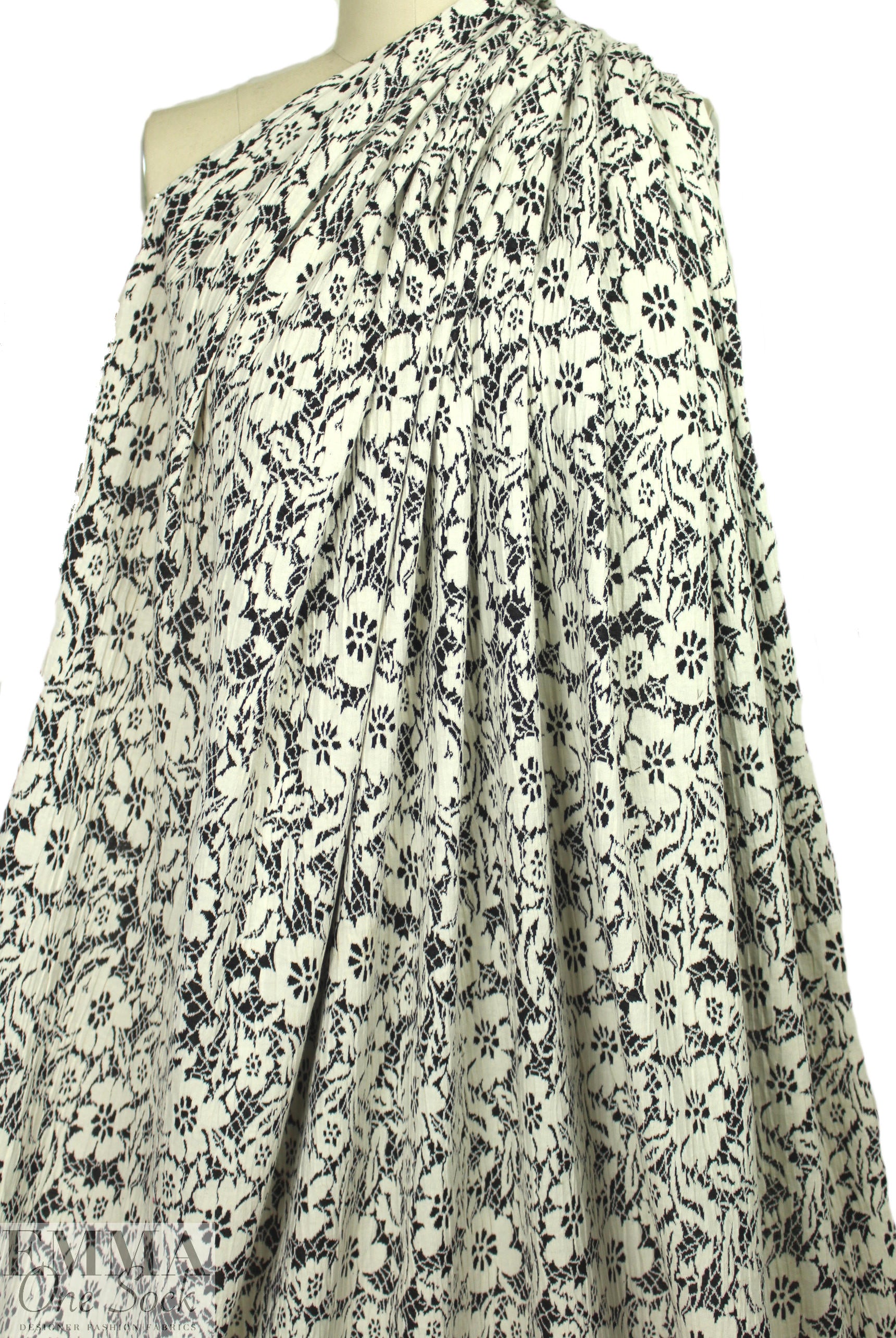 NY designer black/ivory floral 2-ply matelasse' knit