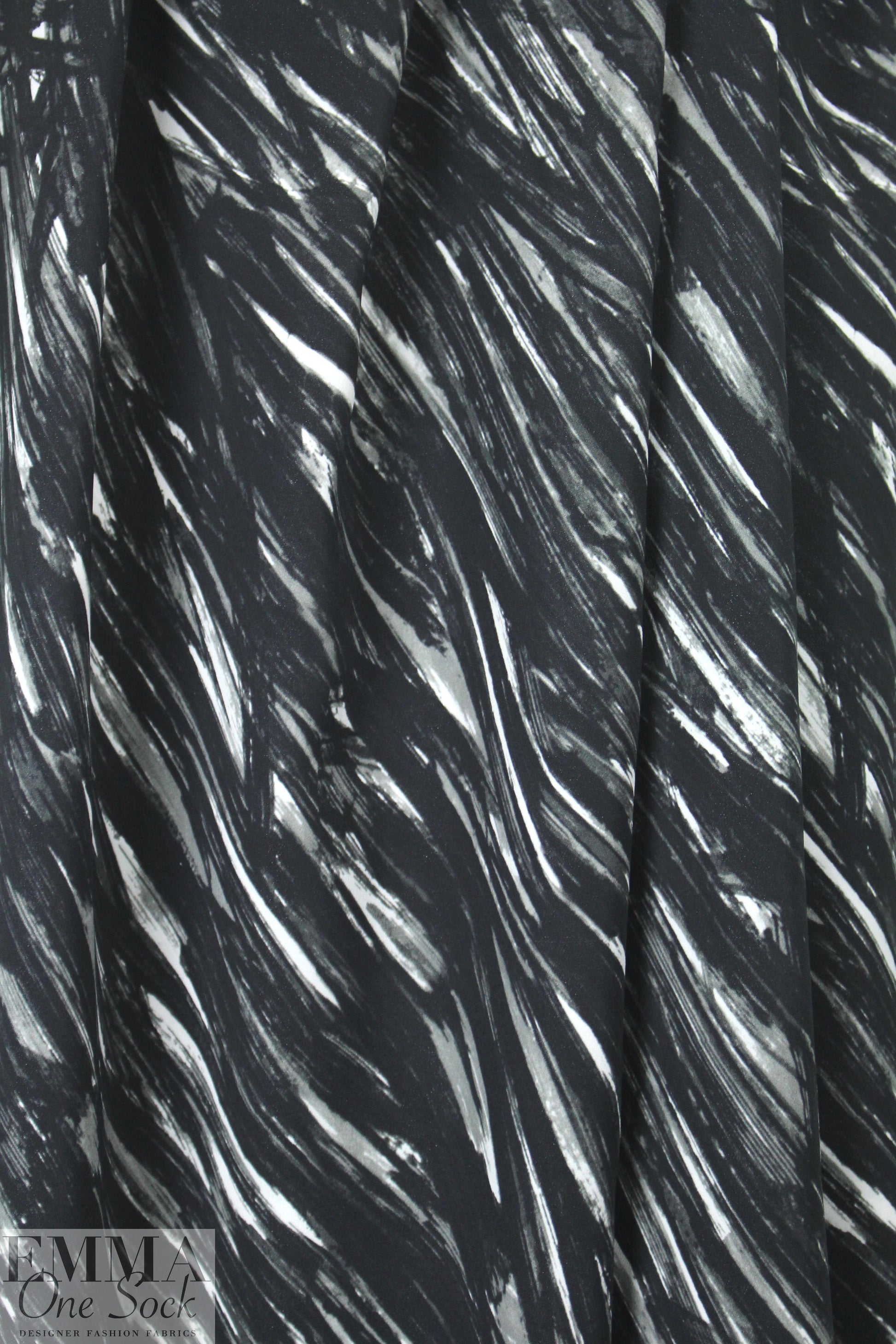 Mi11y diagonal abstract viscose 'matte hybrid' - gray 1.875 yds