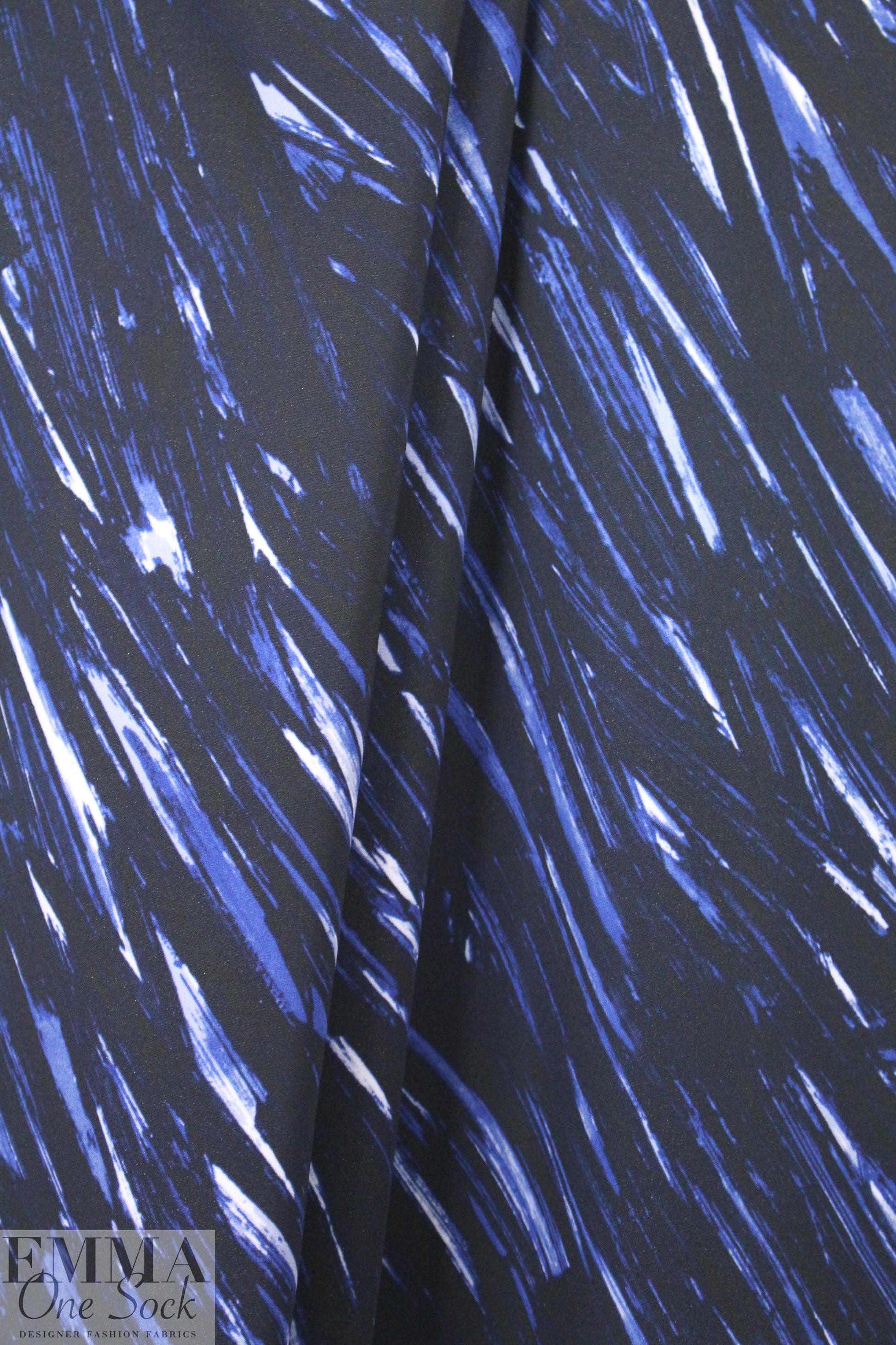 Mi11y diagonal abstract viscose 'matte hybrid' - navy 1.33 yds