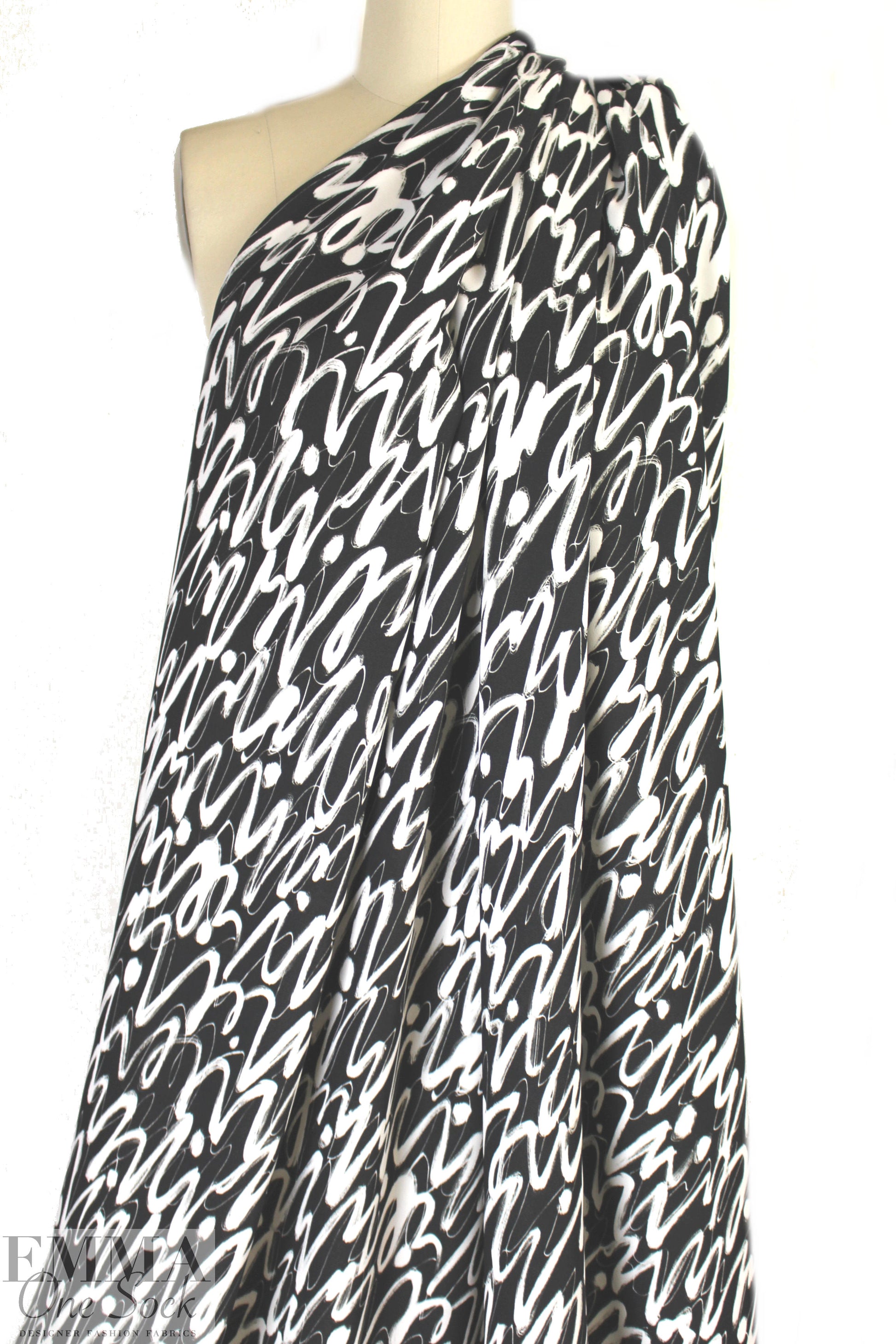 Mi11y black/white scribble viscose 'matte hybrid'