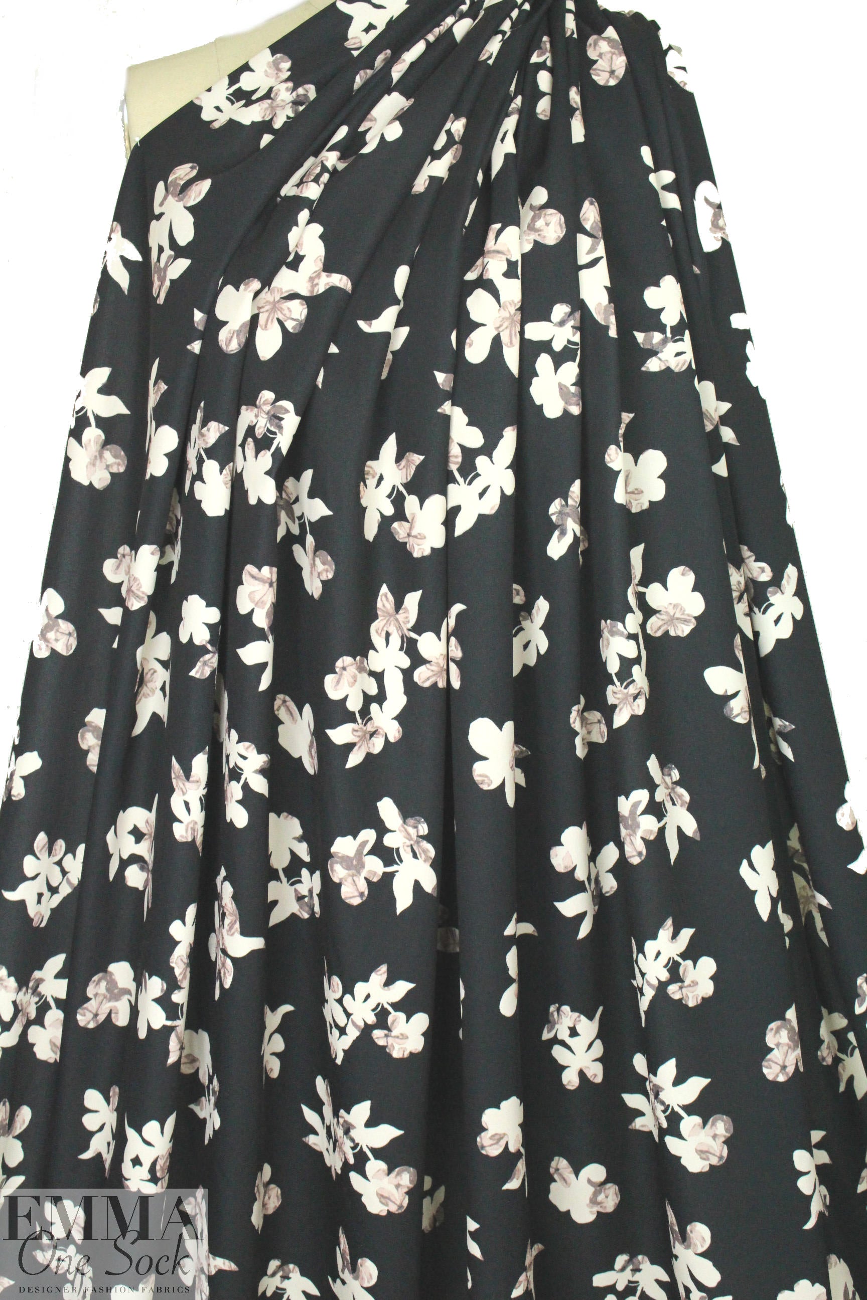 Rebecca Tayl0r dreamy petals matte hybrid - black 1.875 yd