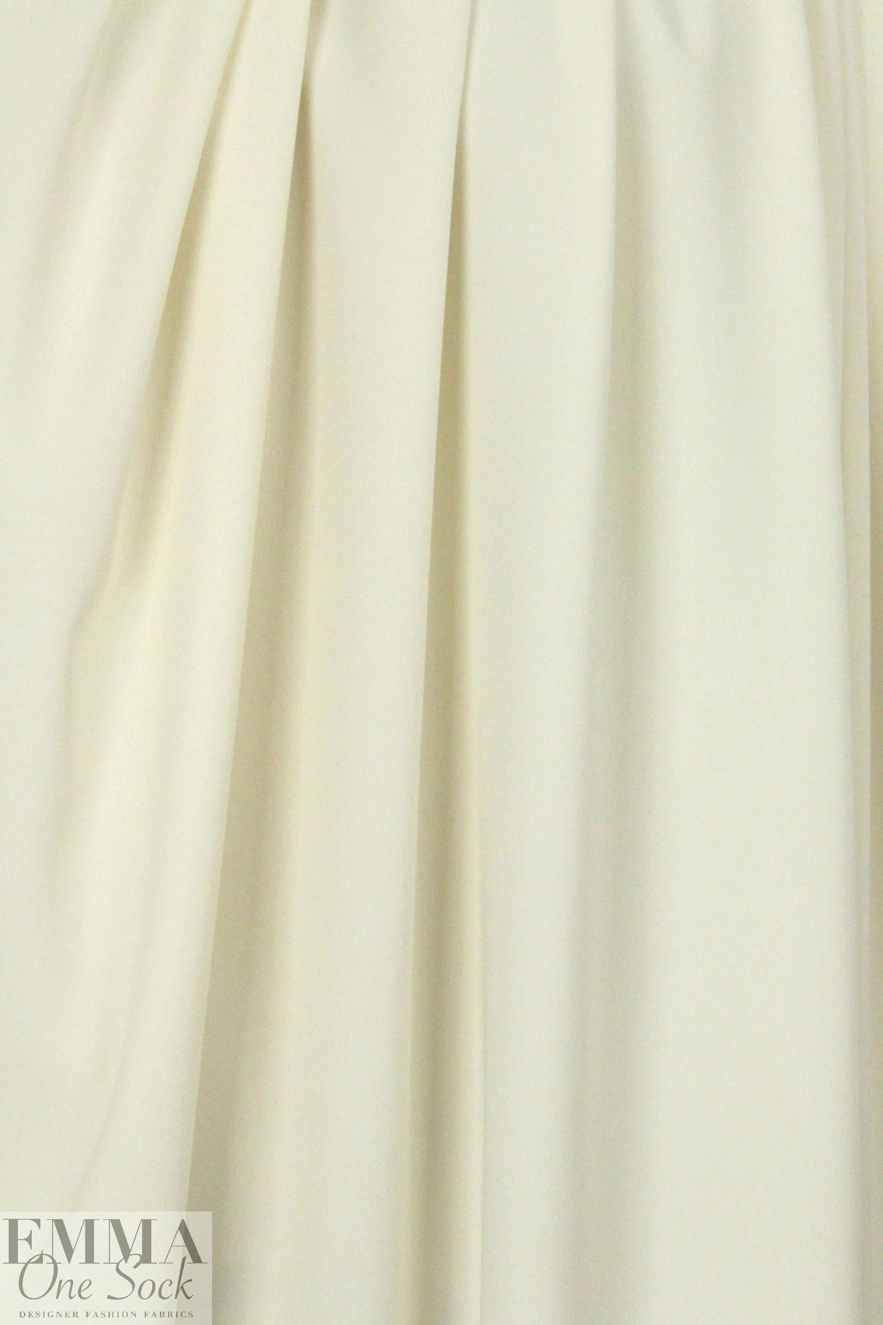 hi-tech stretch crepe 'matte hybrid' - cream 1.875 yds
