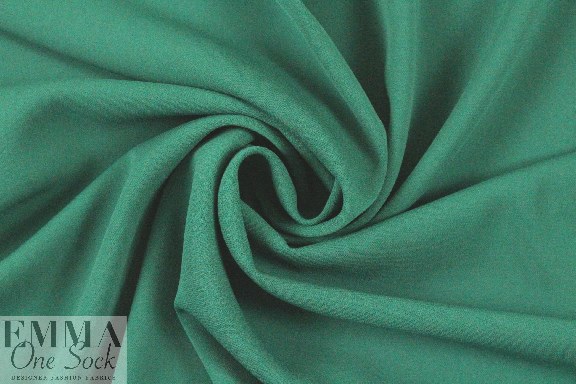 hi-tech stretch crepe 'matte hybrid' - hunter .5 yds