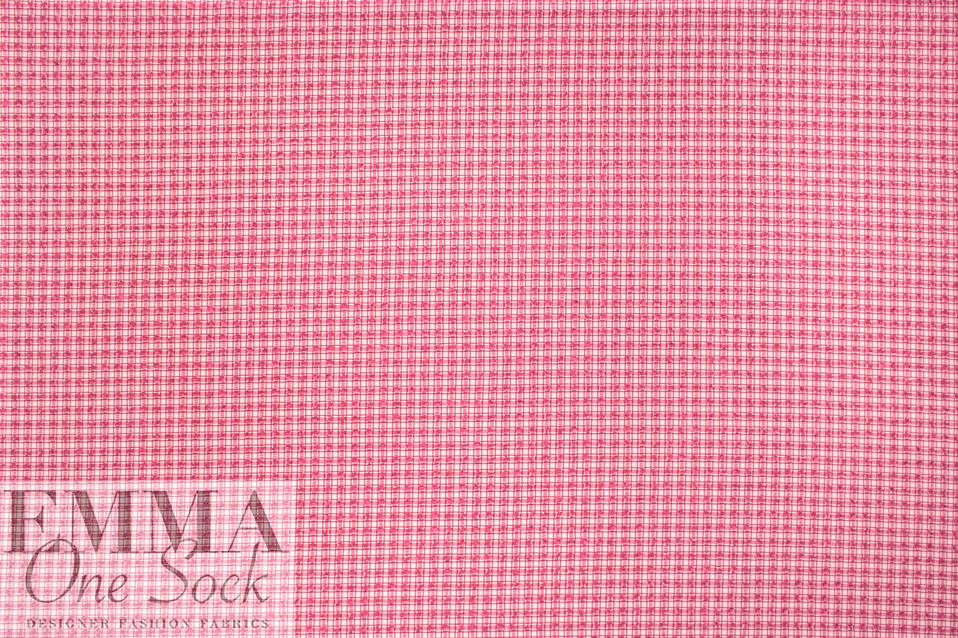 Rache1 Comey textured 'gingham pucker' - red plum/white .75 yds