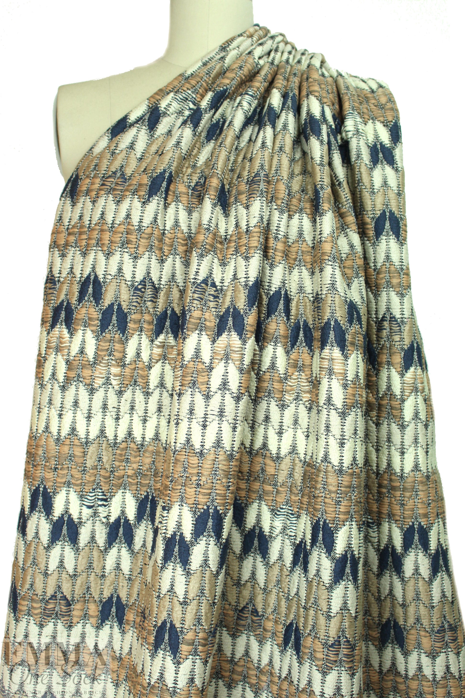 Yiga1 Azroue1 cotton blend novelty weave - beige/navy