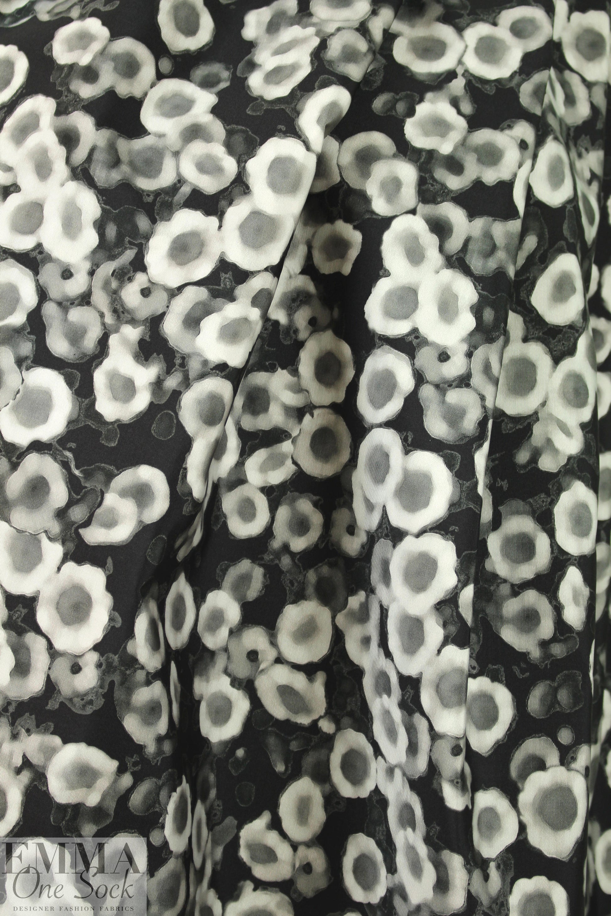 Italian printed ottoman suiting - floral dream