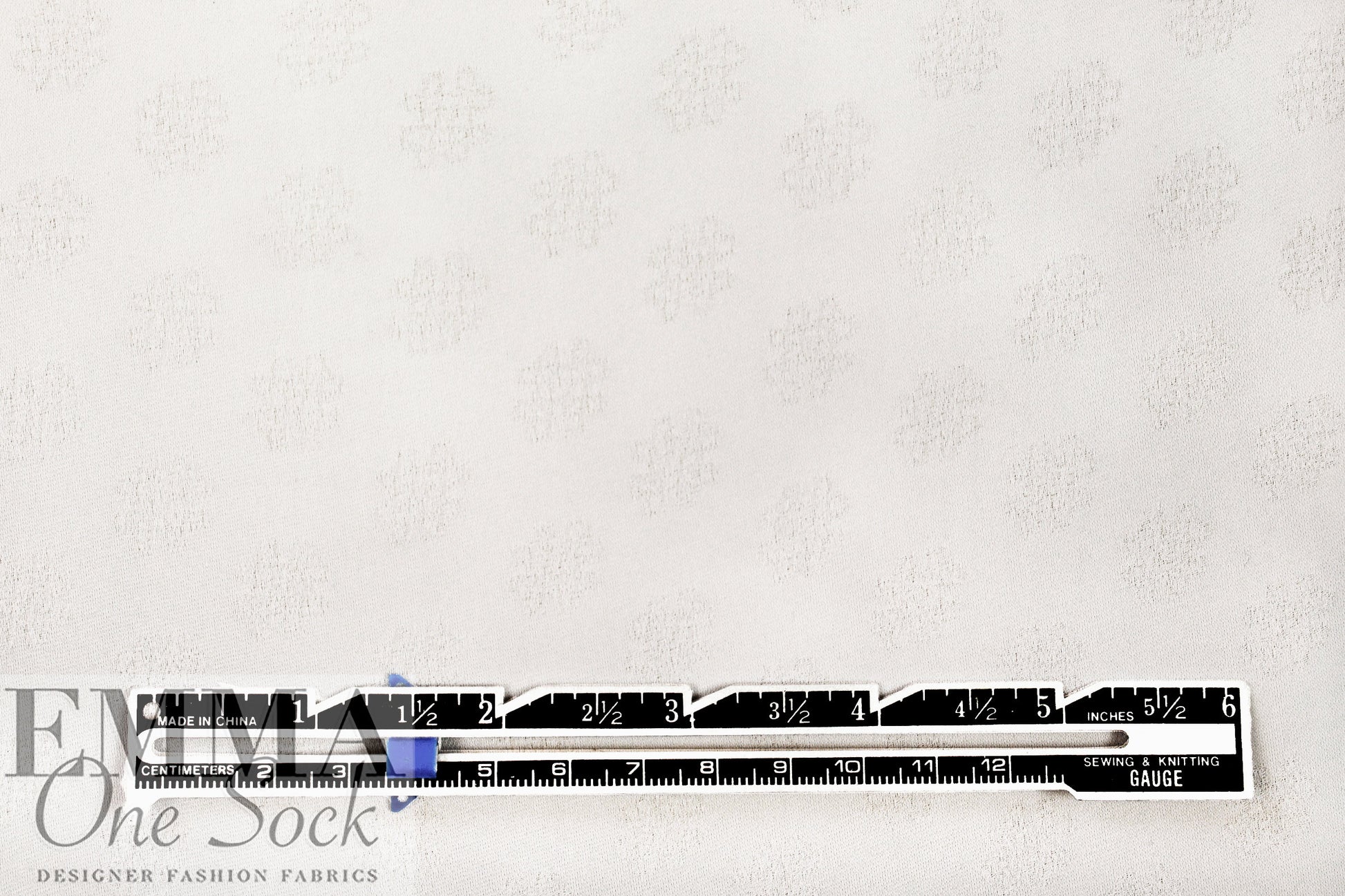 'Pan Chang knot' viscose jacquard lining - creamy white 1.375 yds