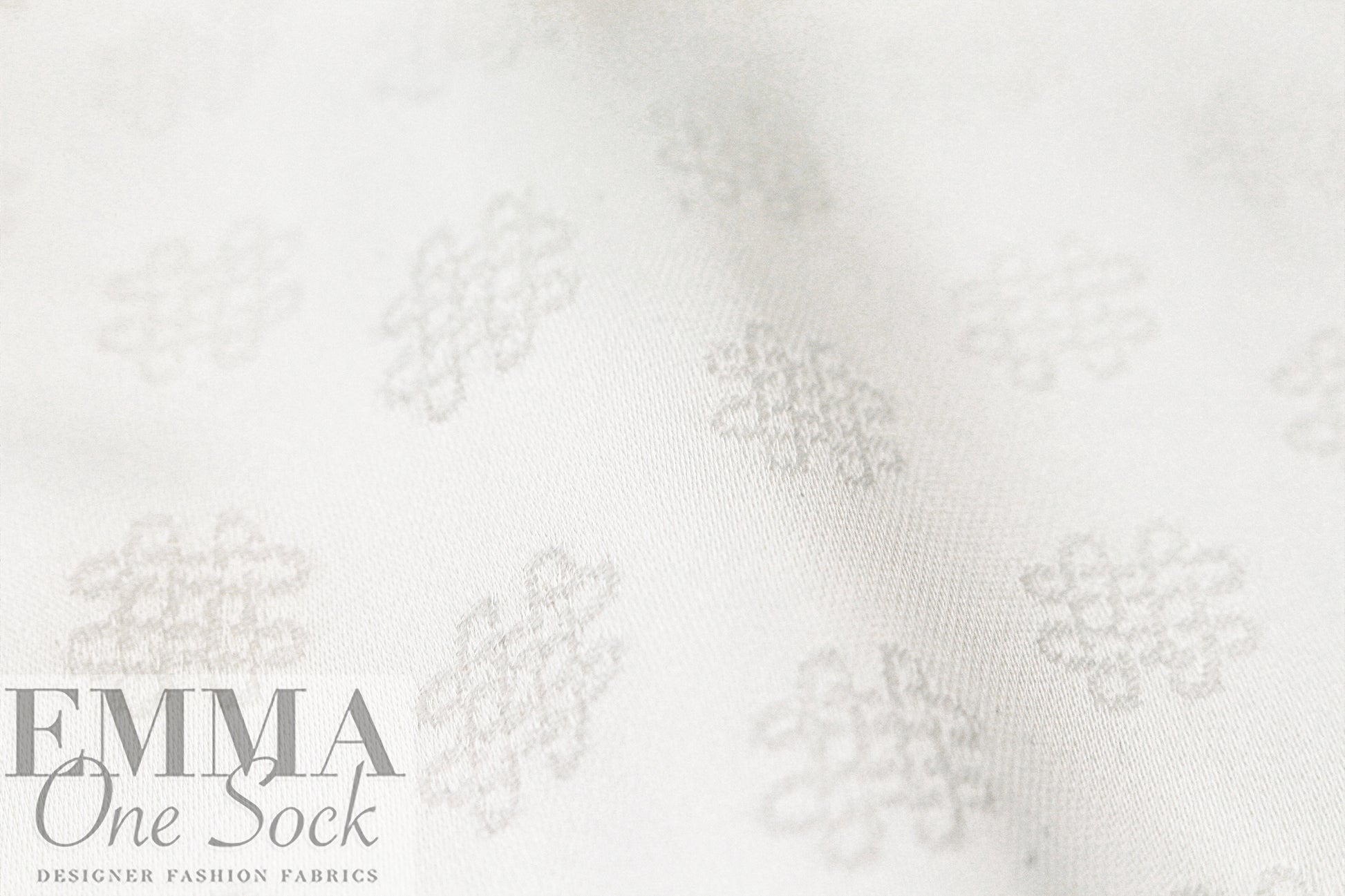 'Pan Chang knot' viscose jacquard lining - creamy white 1.375 yds