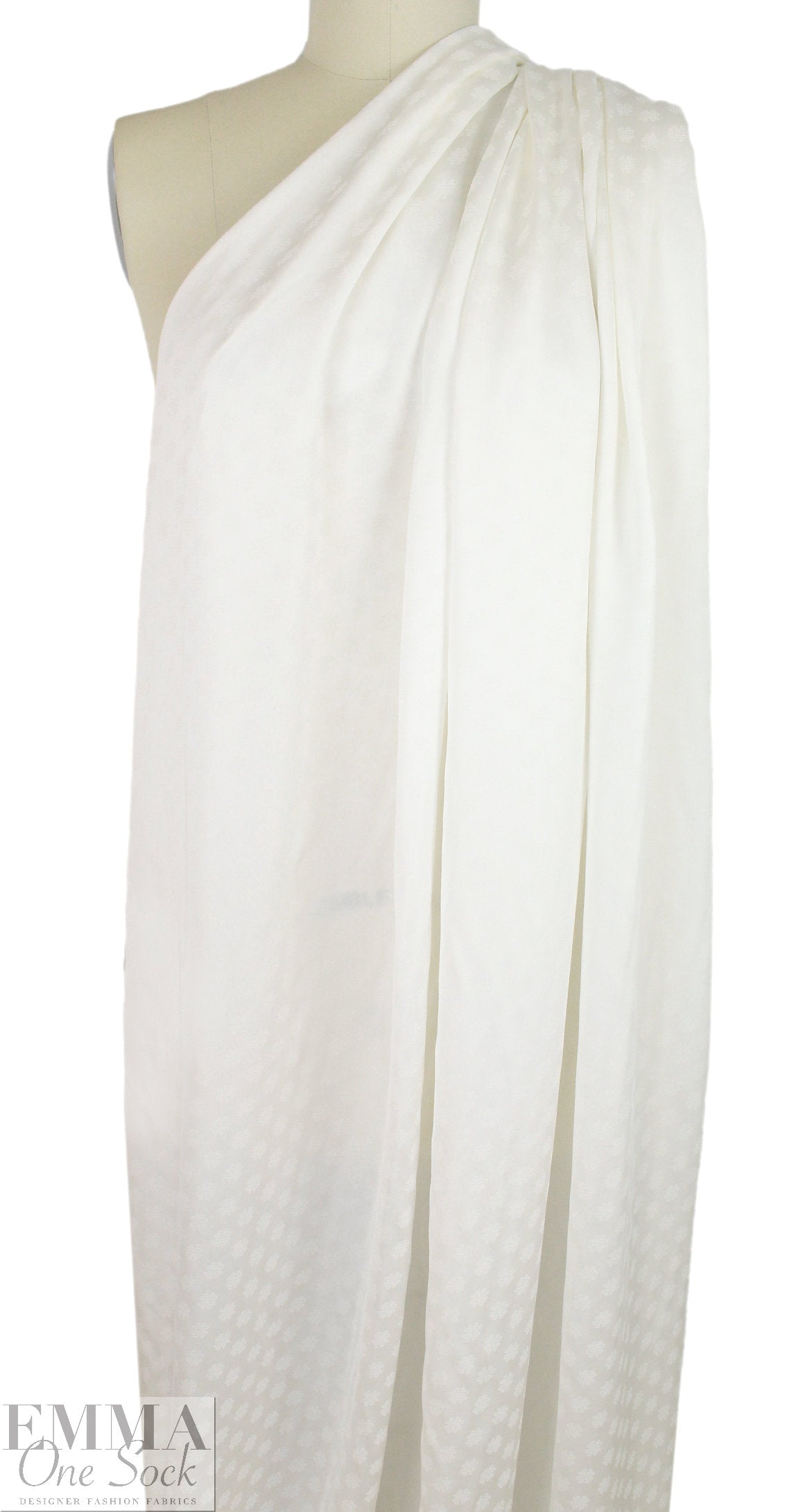 'Pan Chang knot' viscose jacquard lining - creamy white 1.375 yds