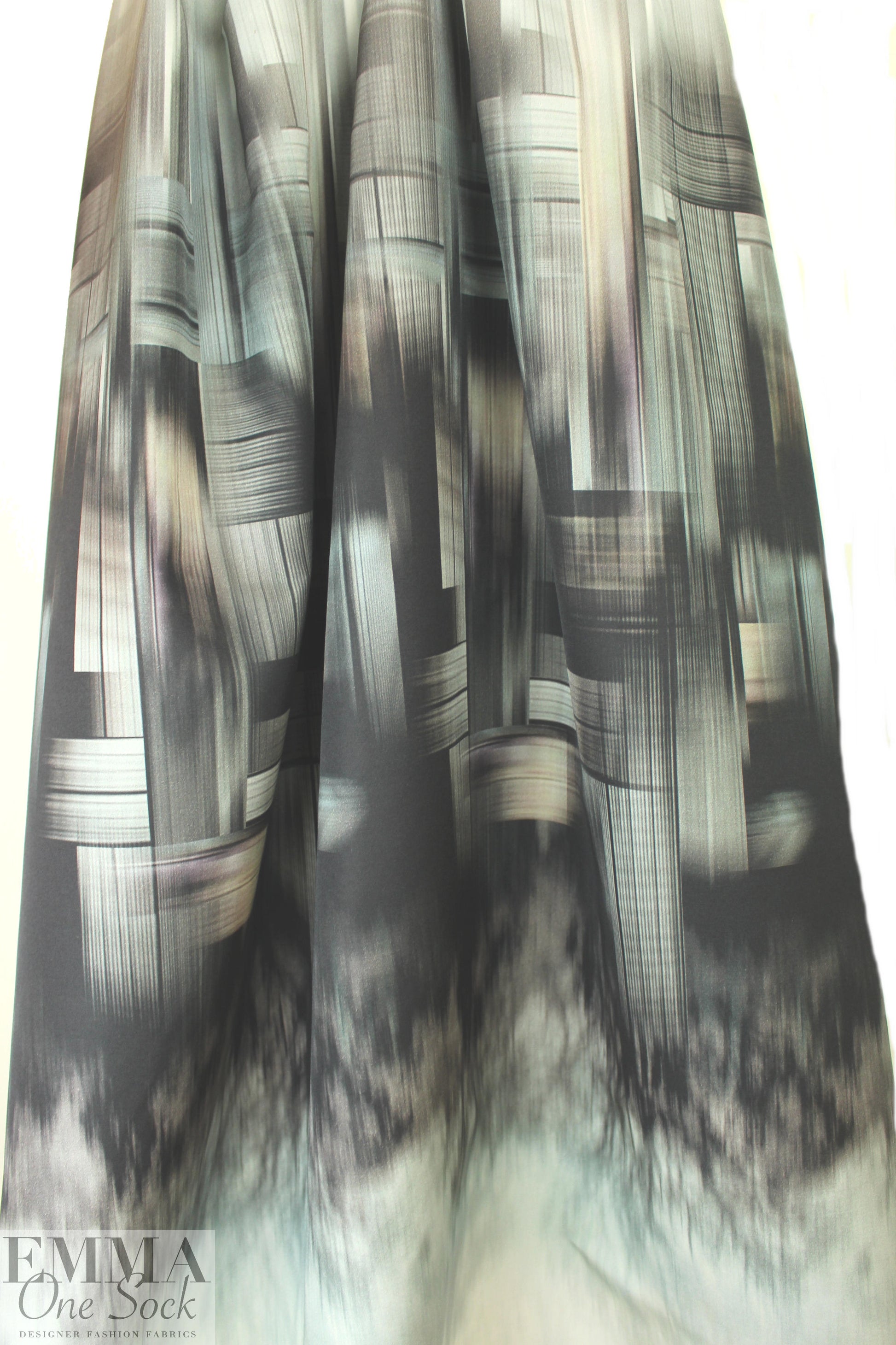 Italian edgy urban scene silk/cotton woven 1 yard