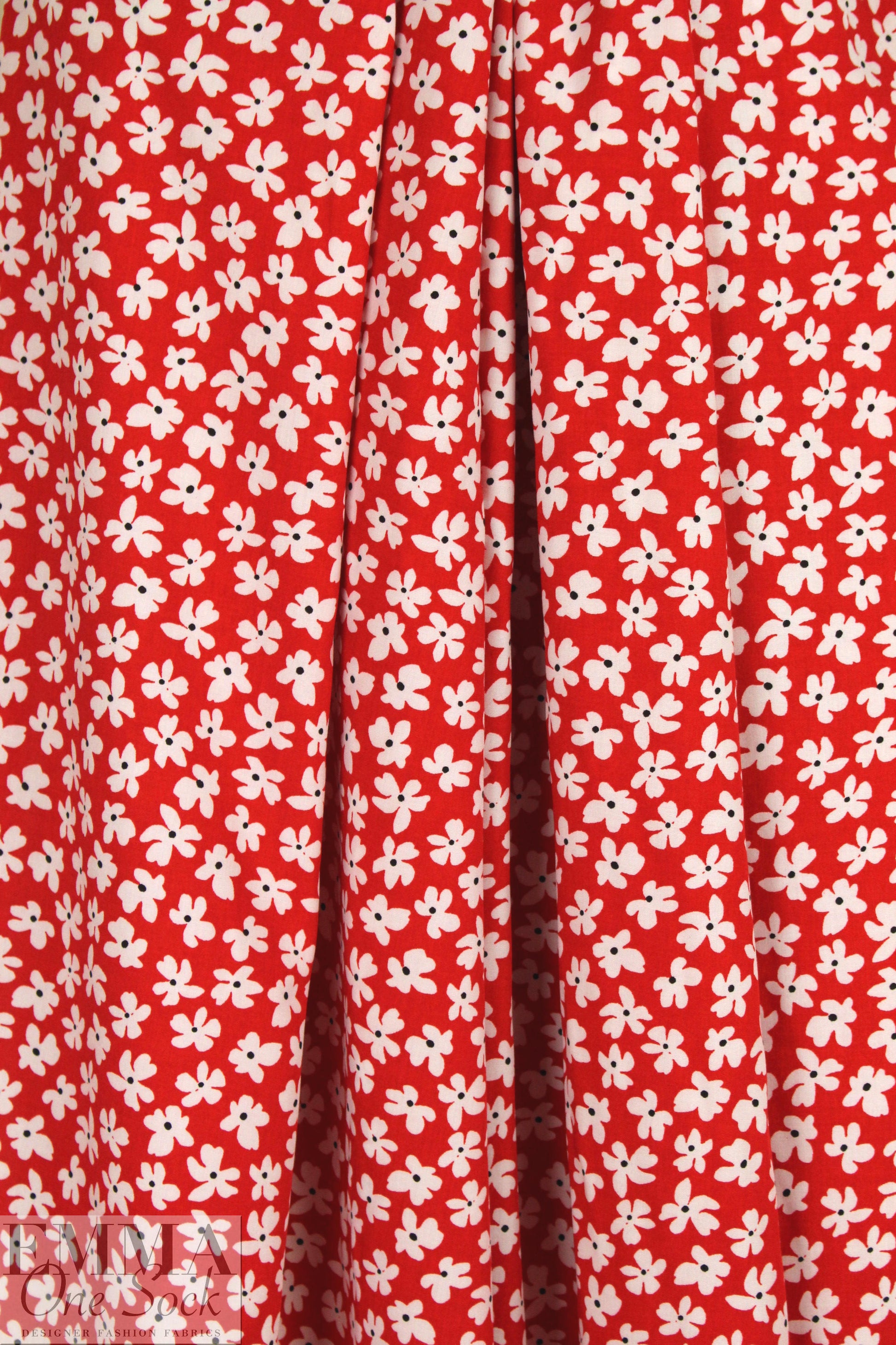 red/white mini floral viscose woven 1.5 yds