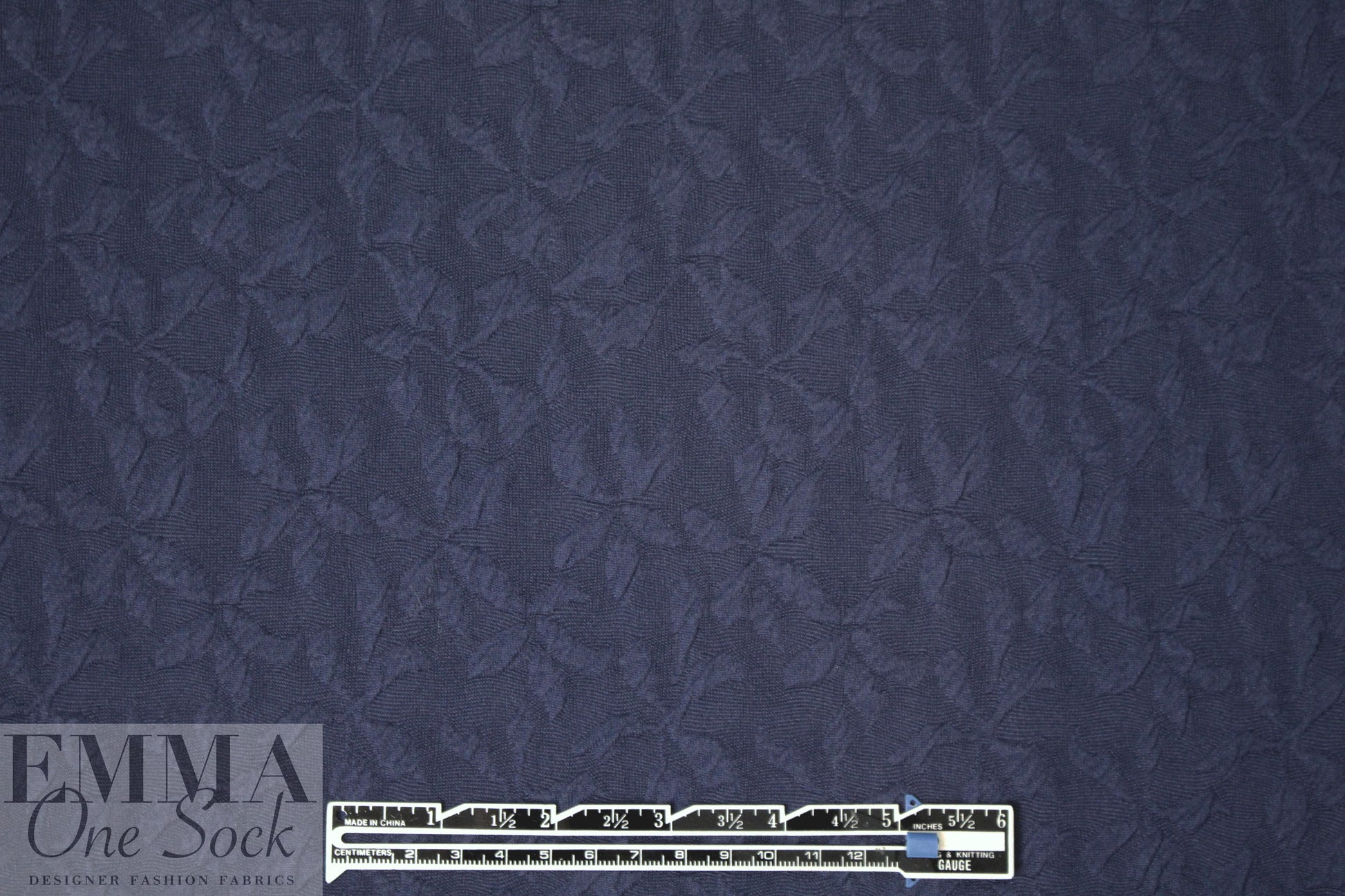 textured pinwheel pique novelty knit - dark navy 1.625 yds