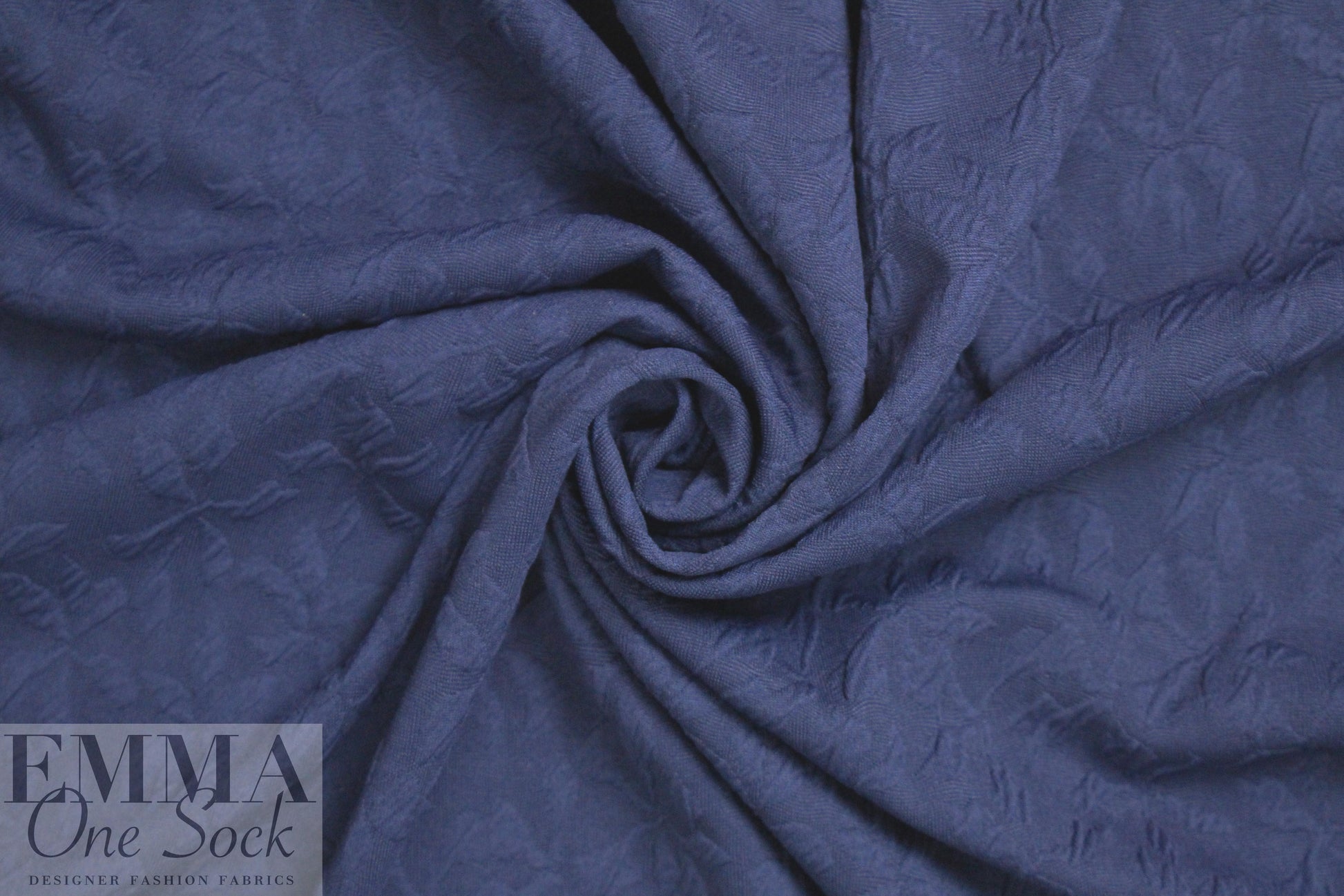 textured pinwheel pique novelty knit - dark navy 1.625 yds