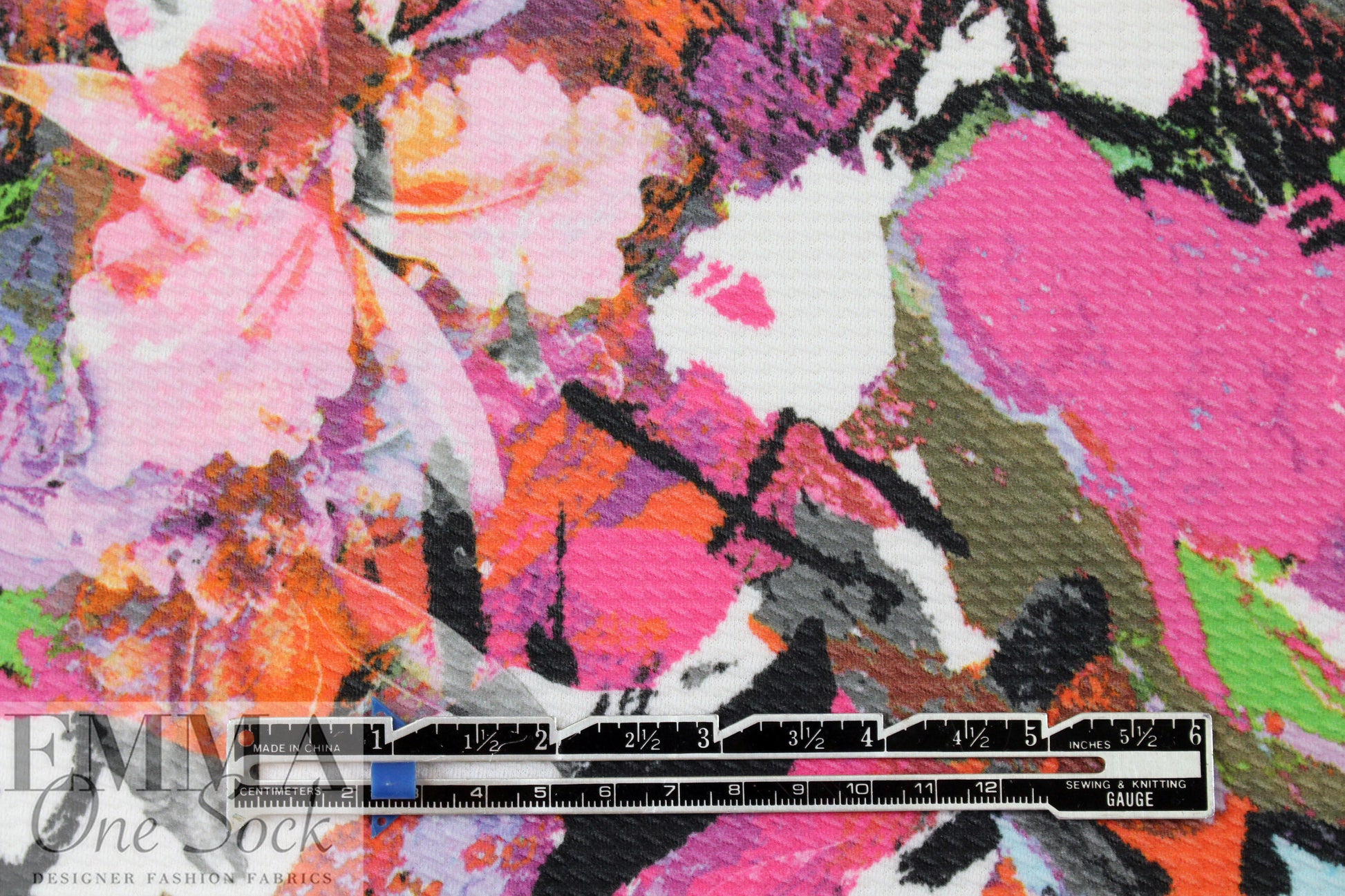 garden abstraction textured pique' knit - pink 1.75 yds