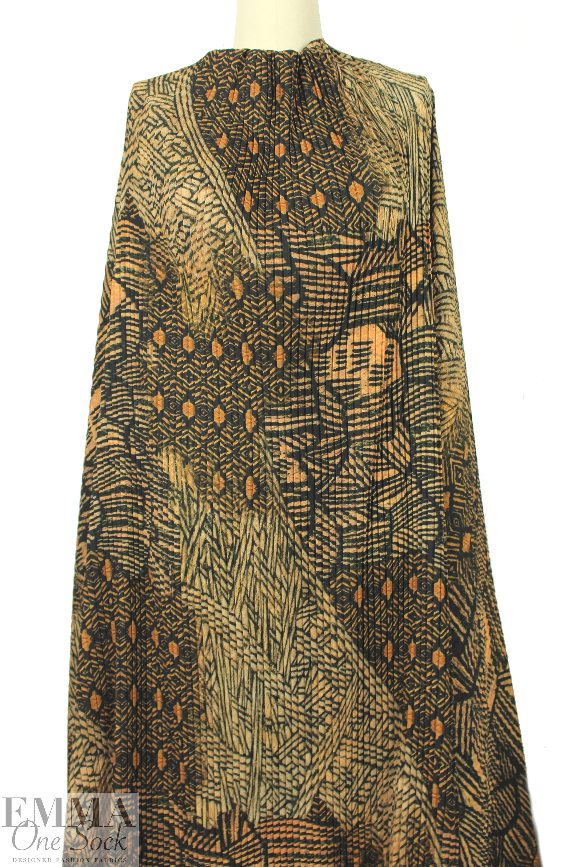 Yiga1 Azroue1 earth tones pleated woodcut graphic