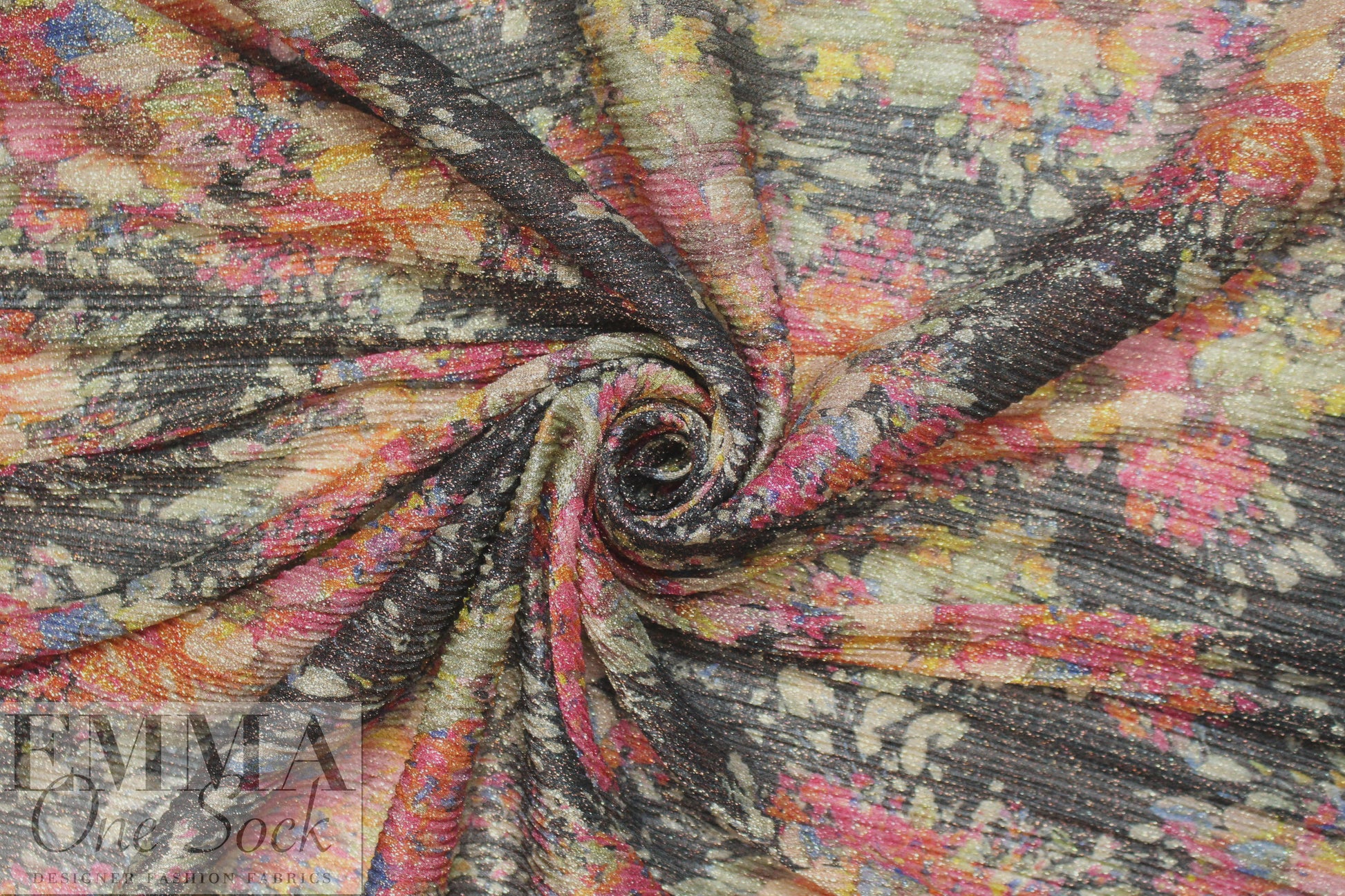 vintage floral bouquet plisse' metallic knit