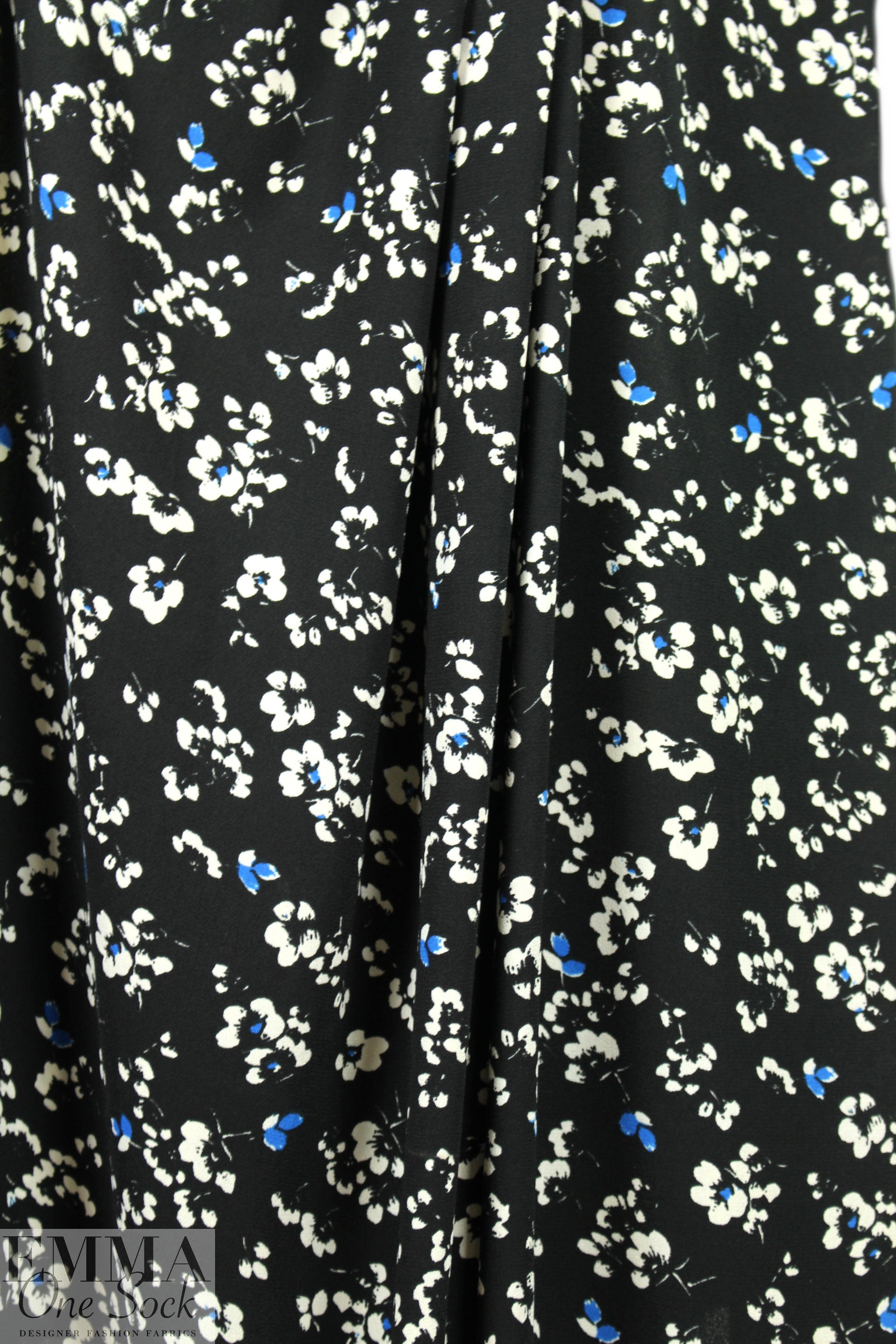 Pol0 drapey woven- flowers on black