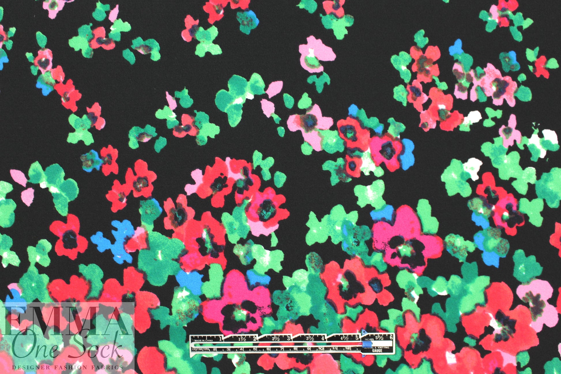 Pol0 textured crepe - flower border on black