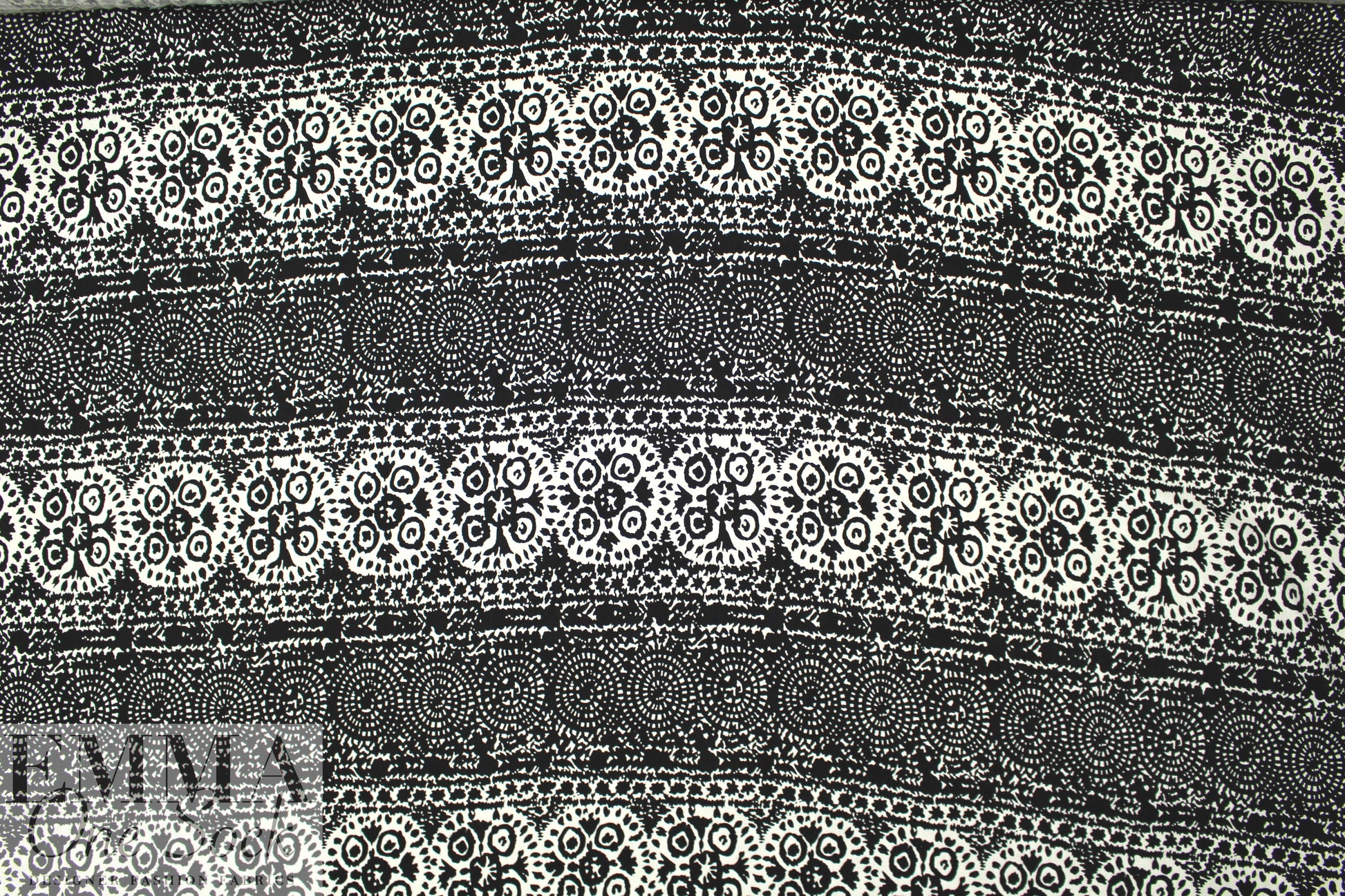 P0lo black/white graphic printed cotton stretch damask 1.66 yd