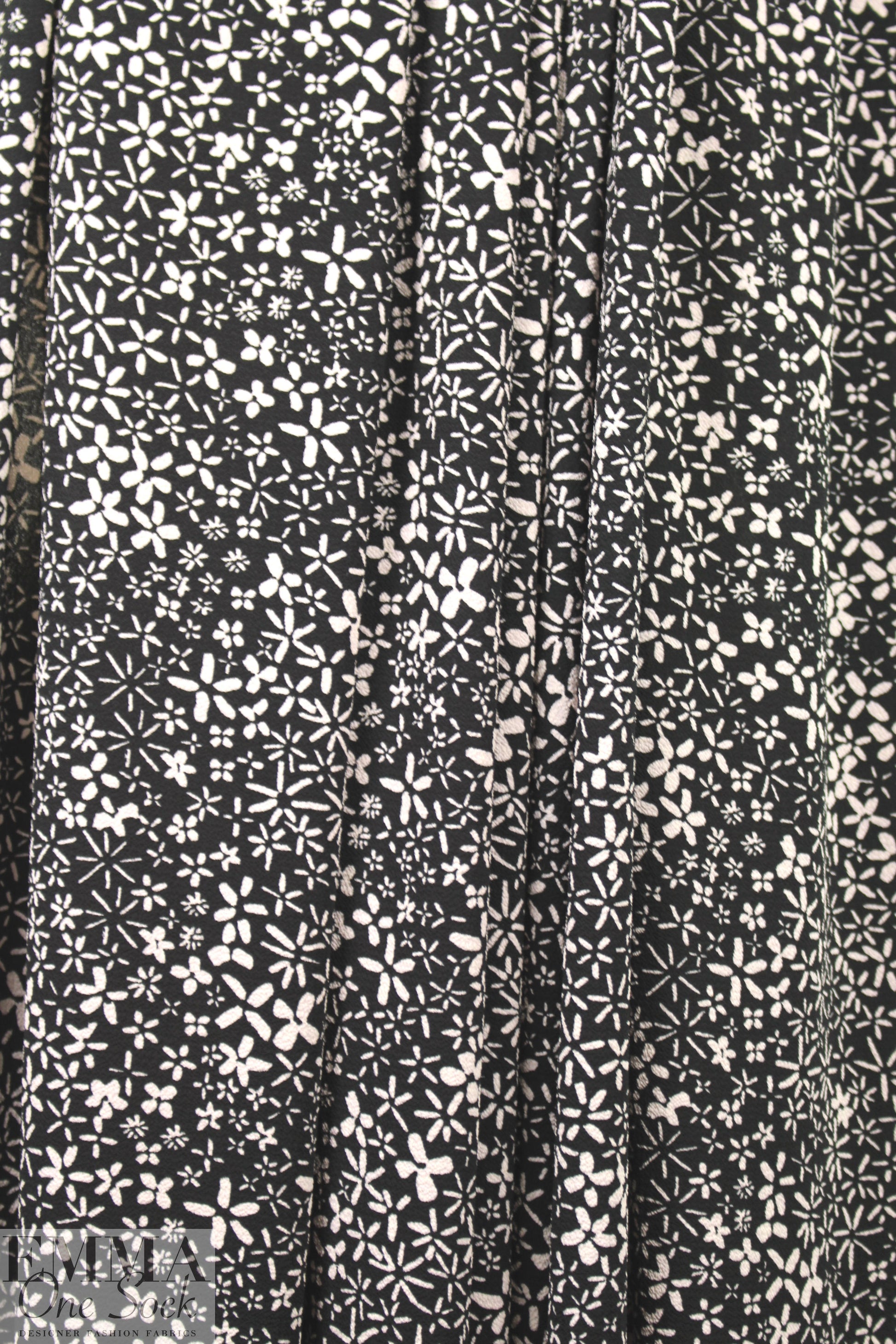 Pol0 textured stretch crepe - pink on black 1.875 yd