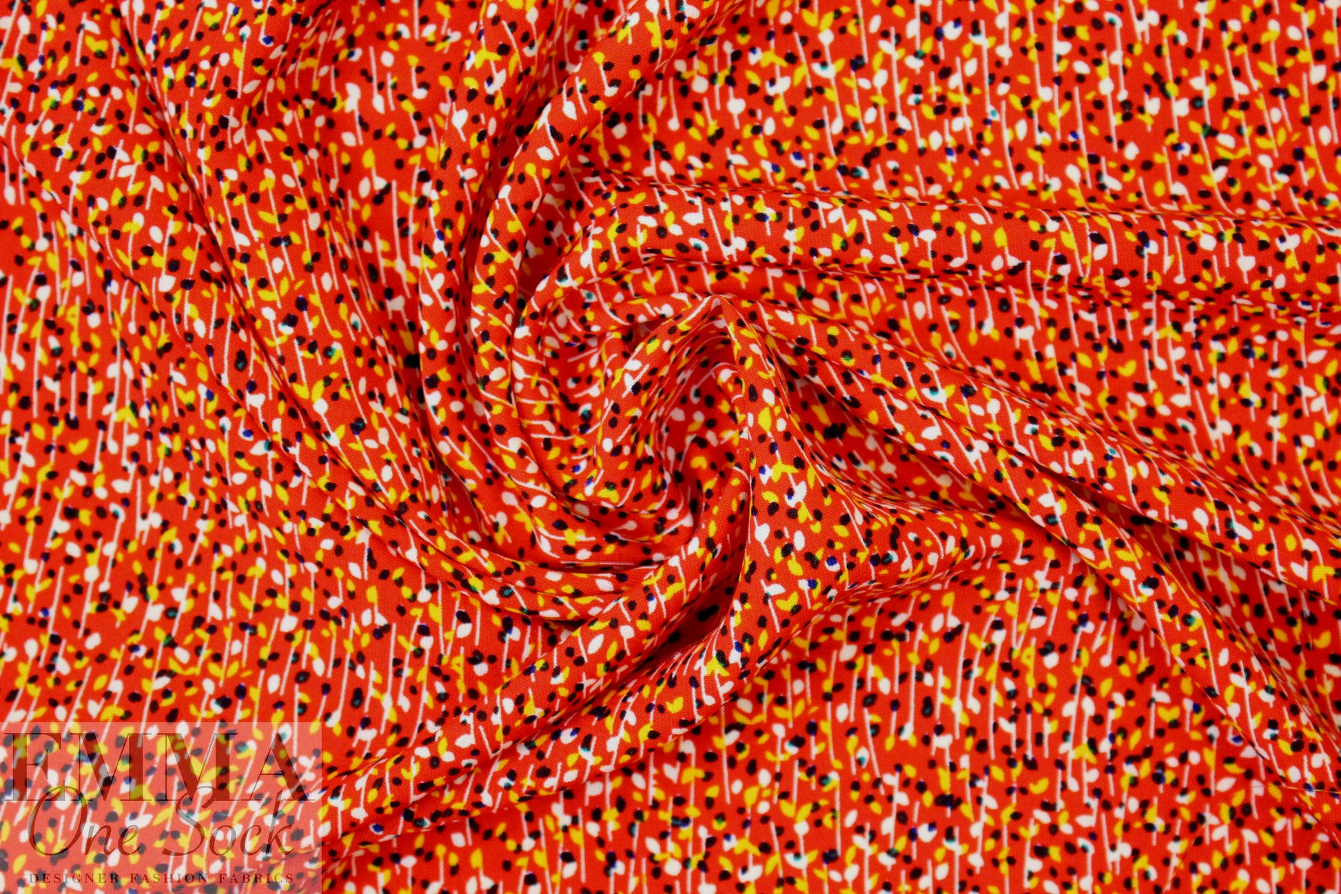 teeny flowers drapey lightweight woven - red 1.375 yd