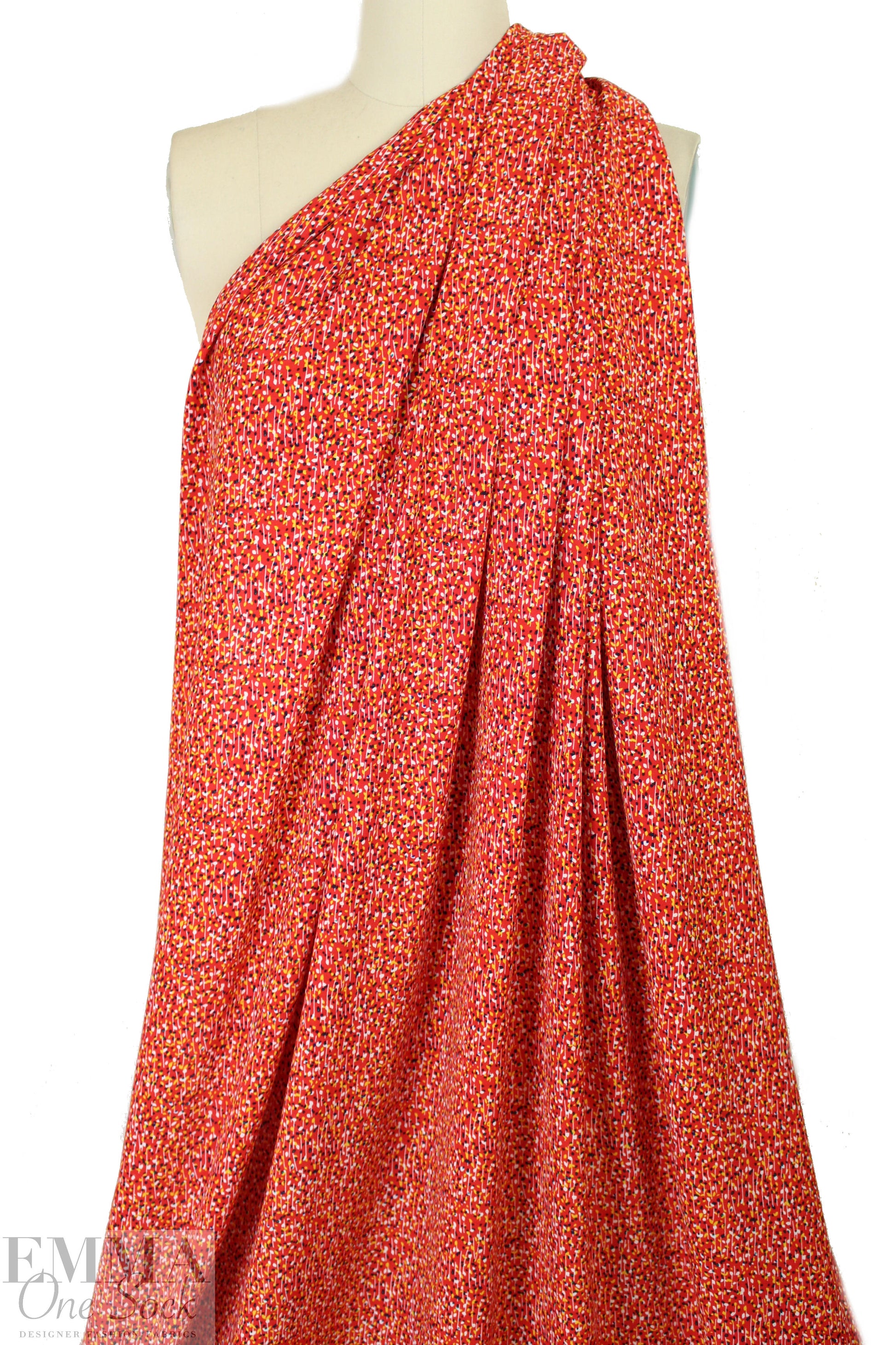 teeny flowers drapey lightweight woven - red 1.375 yd