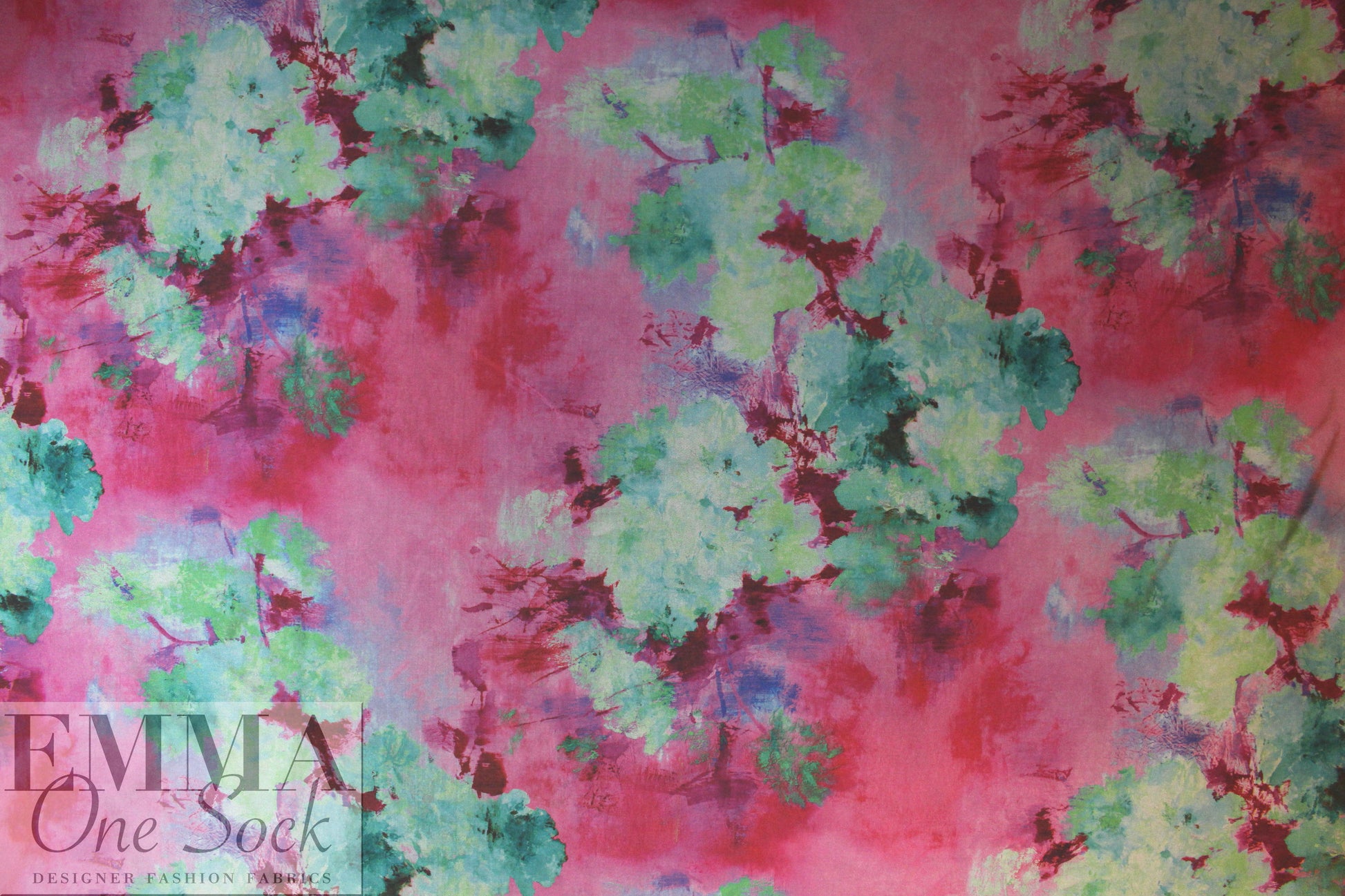 Deveaux fuchsia/wintergreen abstract poly satin