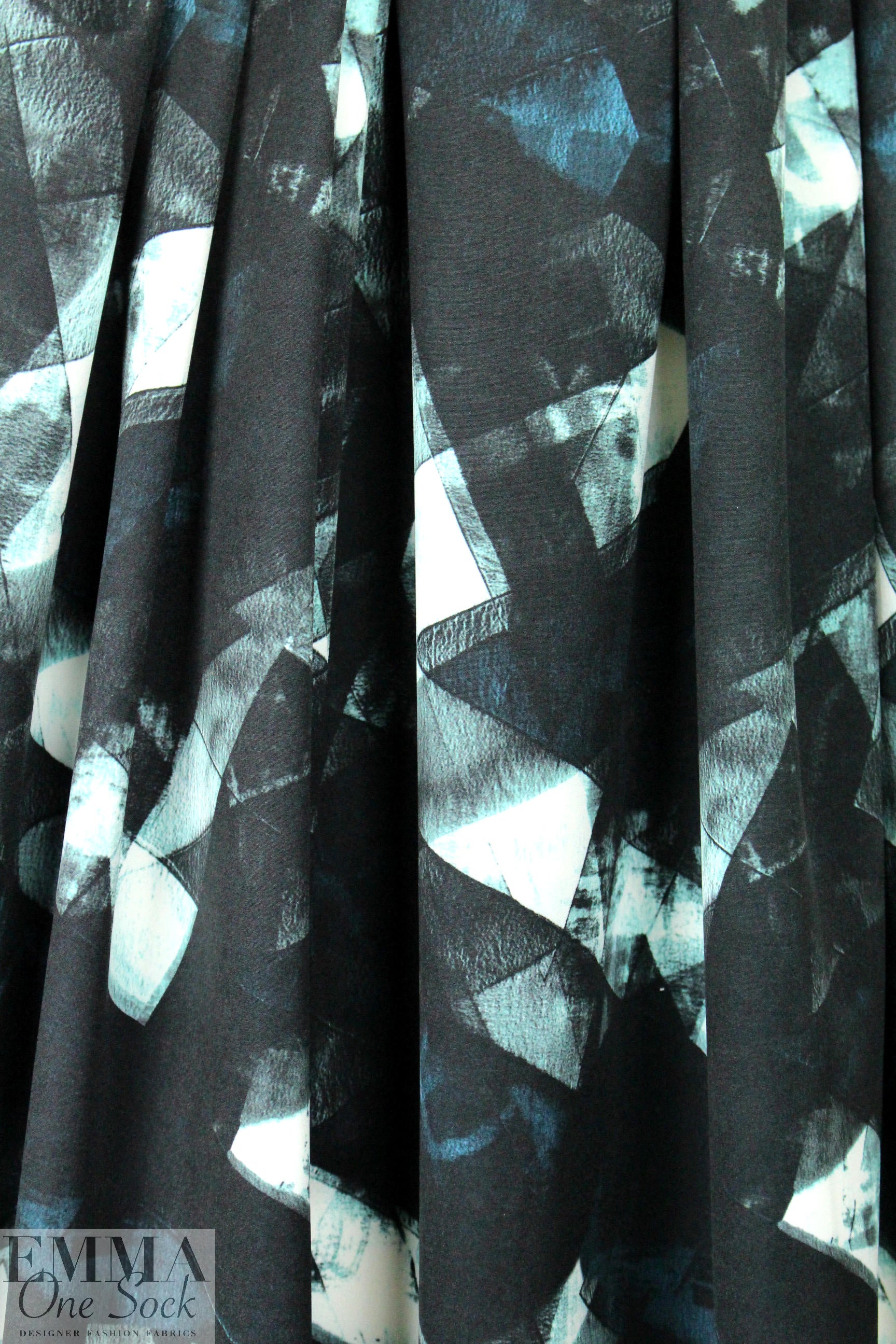 Italian prism abstract 'matte hybrid' microfiber knit