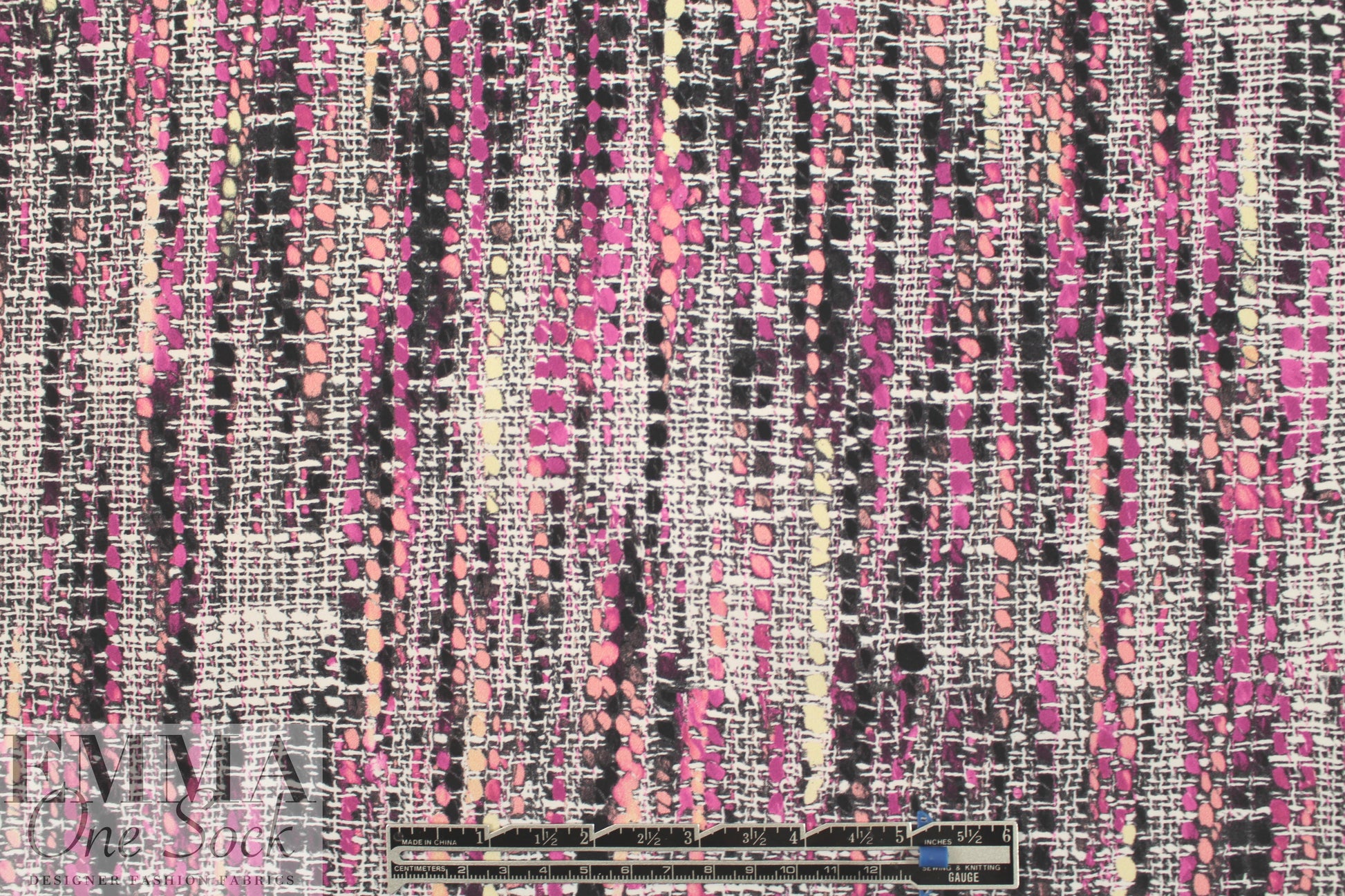 Italian phlox/peach dotty graphic poly knit