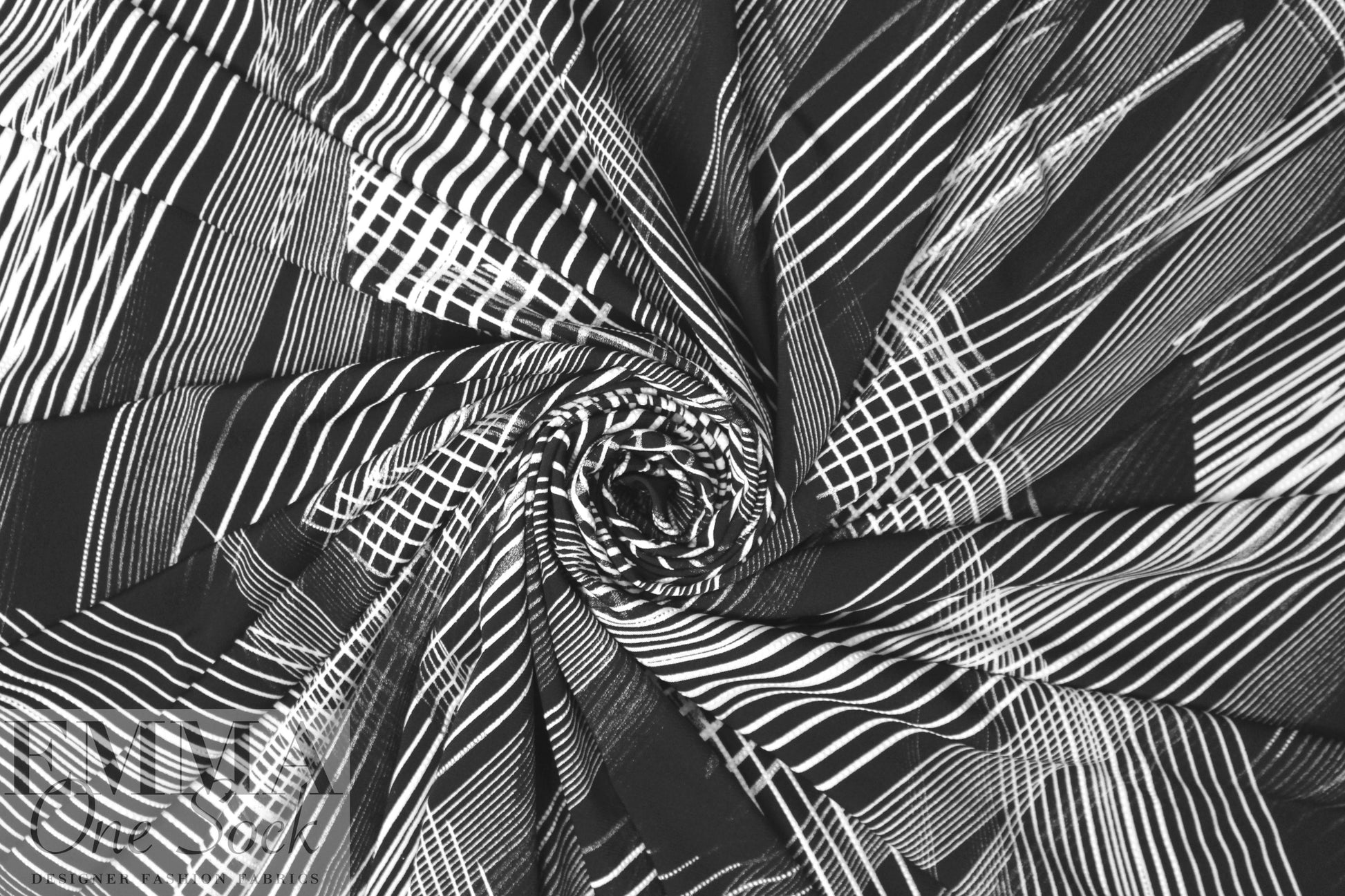 criss cross abstract ITY knit - black white .875 yds