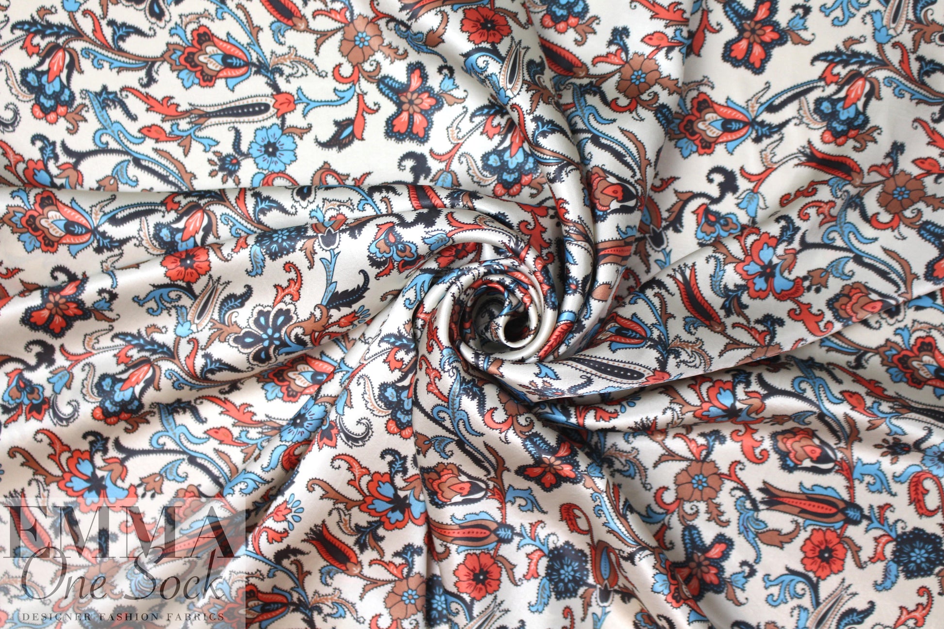 Derek L@m deco floral polysilk charmeuse on alabaster