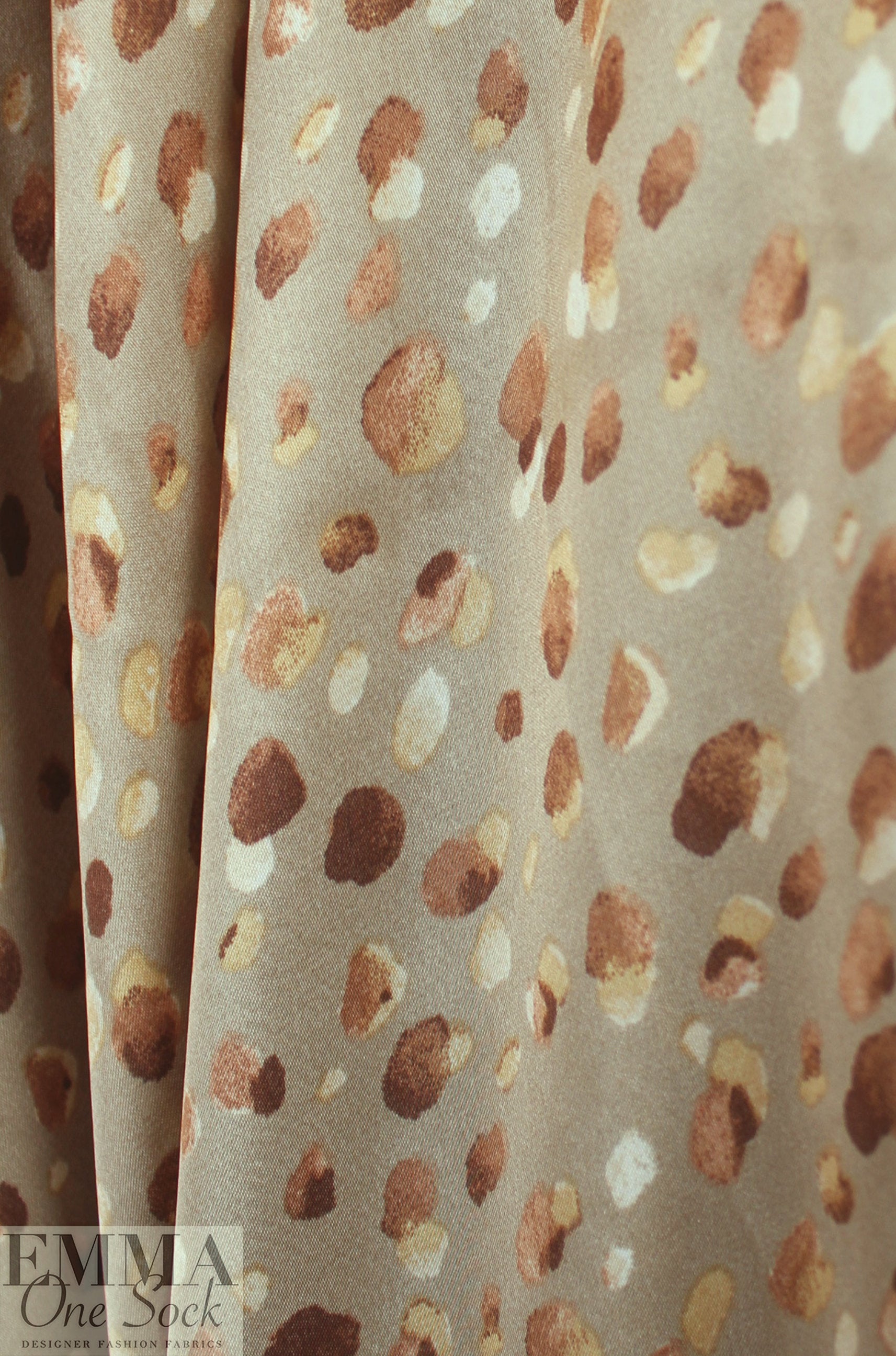 NY designer 'dotty strokes' polysilk woven 1.66 yd