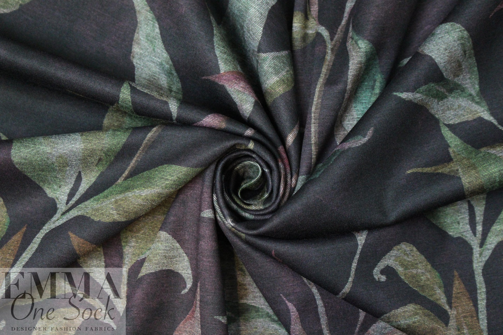 leafy nocturne ponte - eggplant/fern .875 yds