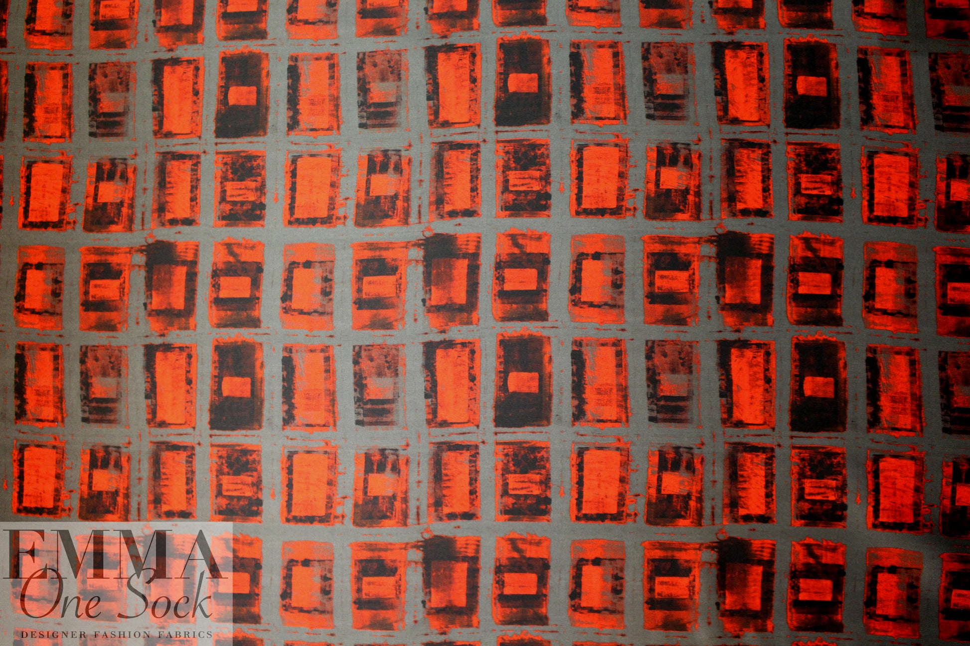 Mi11y grenadine/graphite printed poly twill 1.75 yd