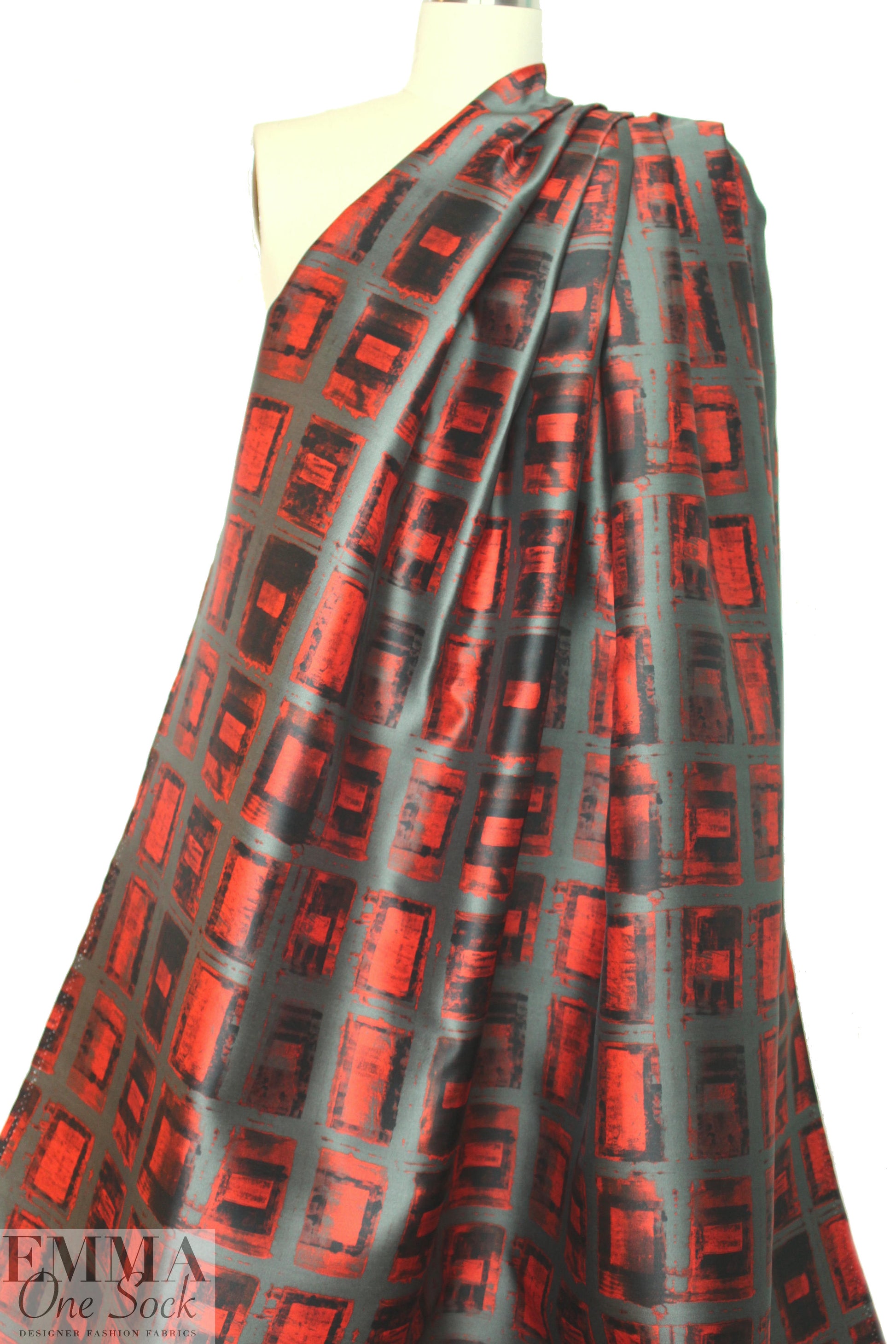 Mi11y grenadine/graphite printed poly twill