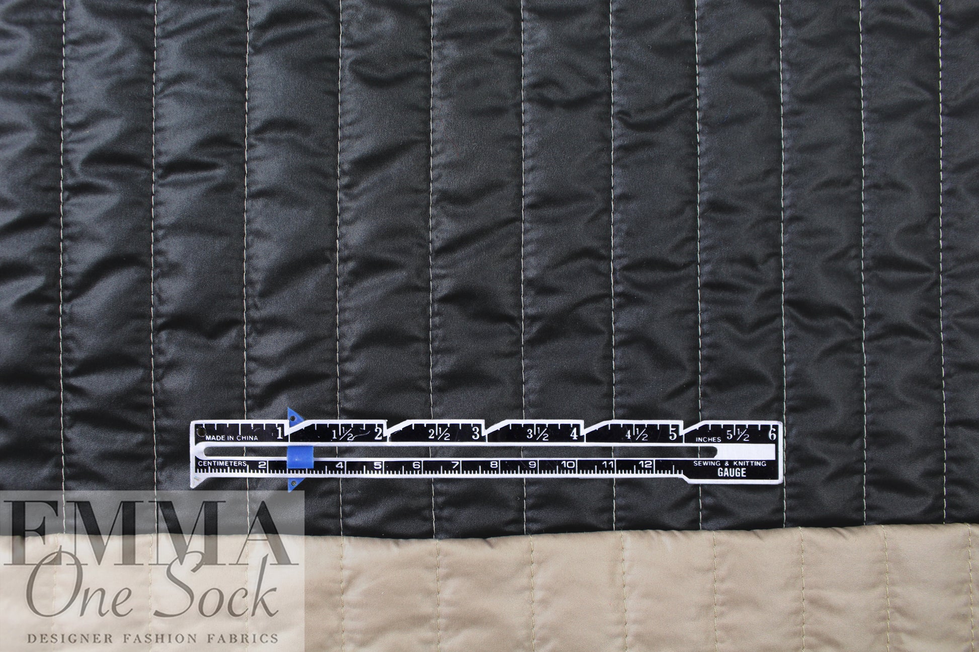 reversible vertical stripe 'puffer' jacketwear - black/beige 1.375 yds