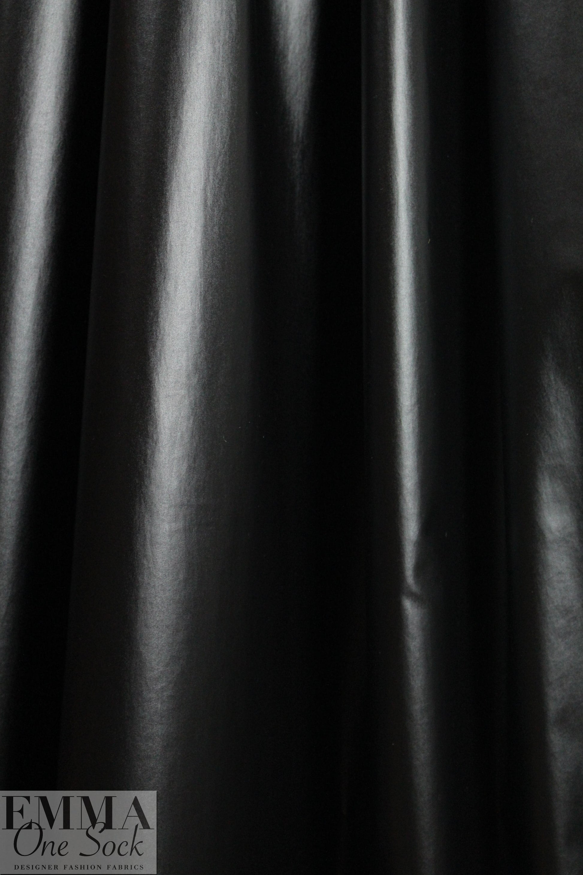 lightweigh nylon microfiber rainwear - black 2.125 yd