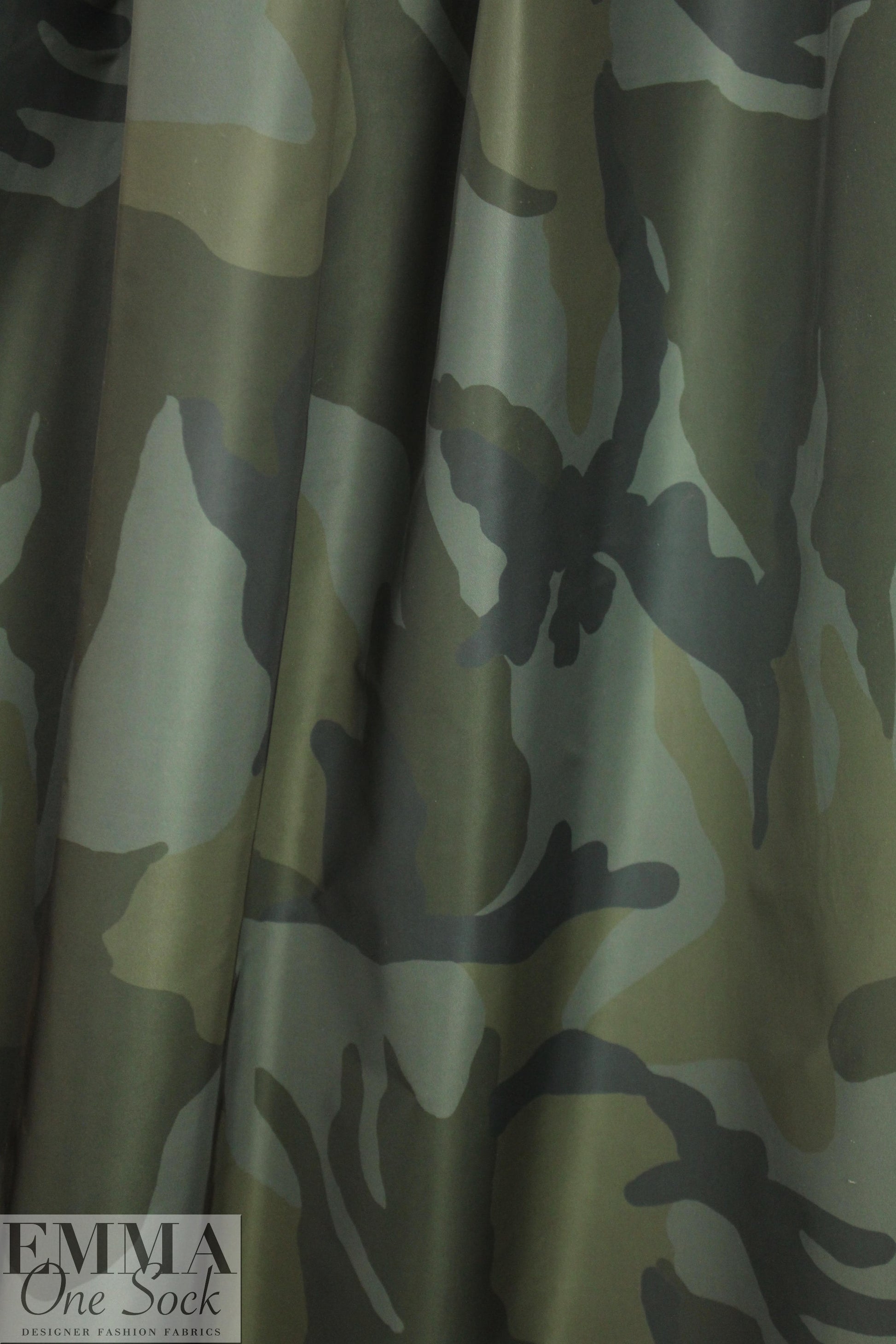 NY designer microfiber rainwear - camouflage 2 yds