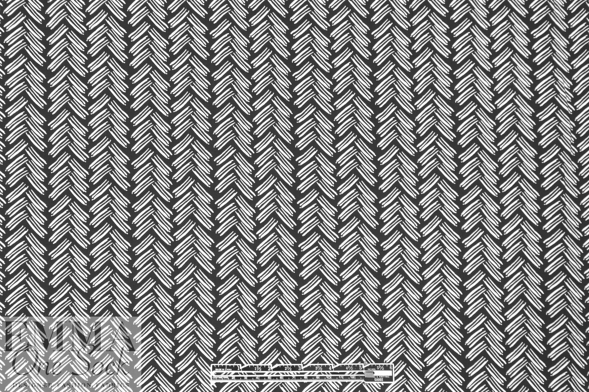 stylized herringbone drapey viscose woven - white/black 1.625 yd