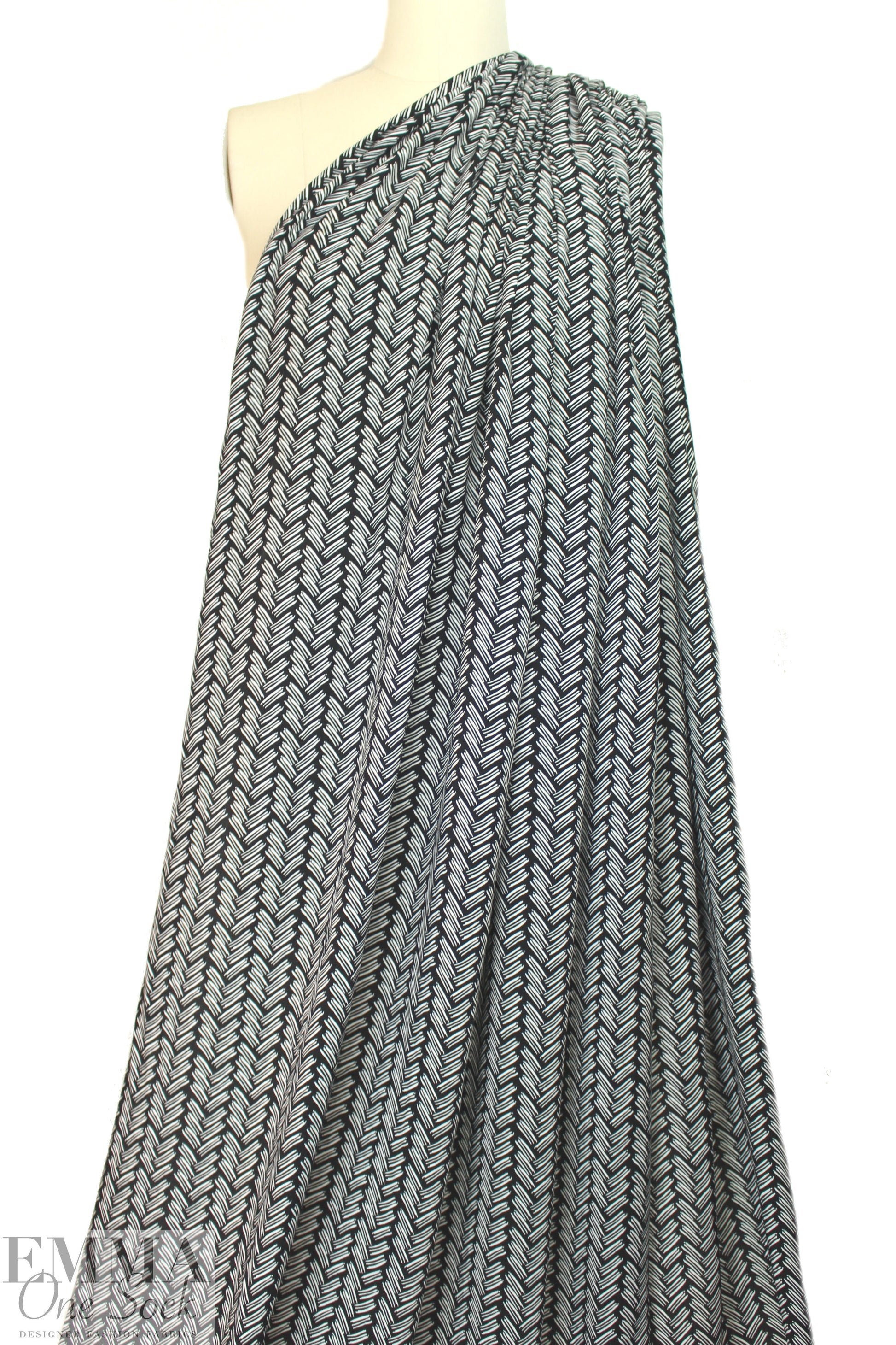 stylized herringbone drapey viscose woven - white/black