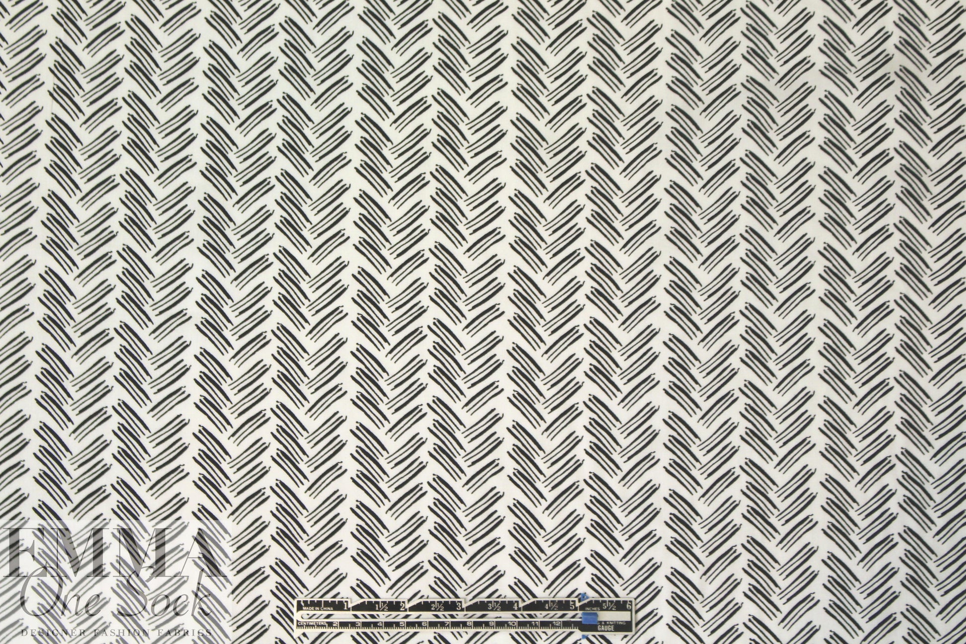 stylized herringbone drapey viscose woven - black/white 1.625 yds