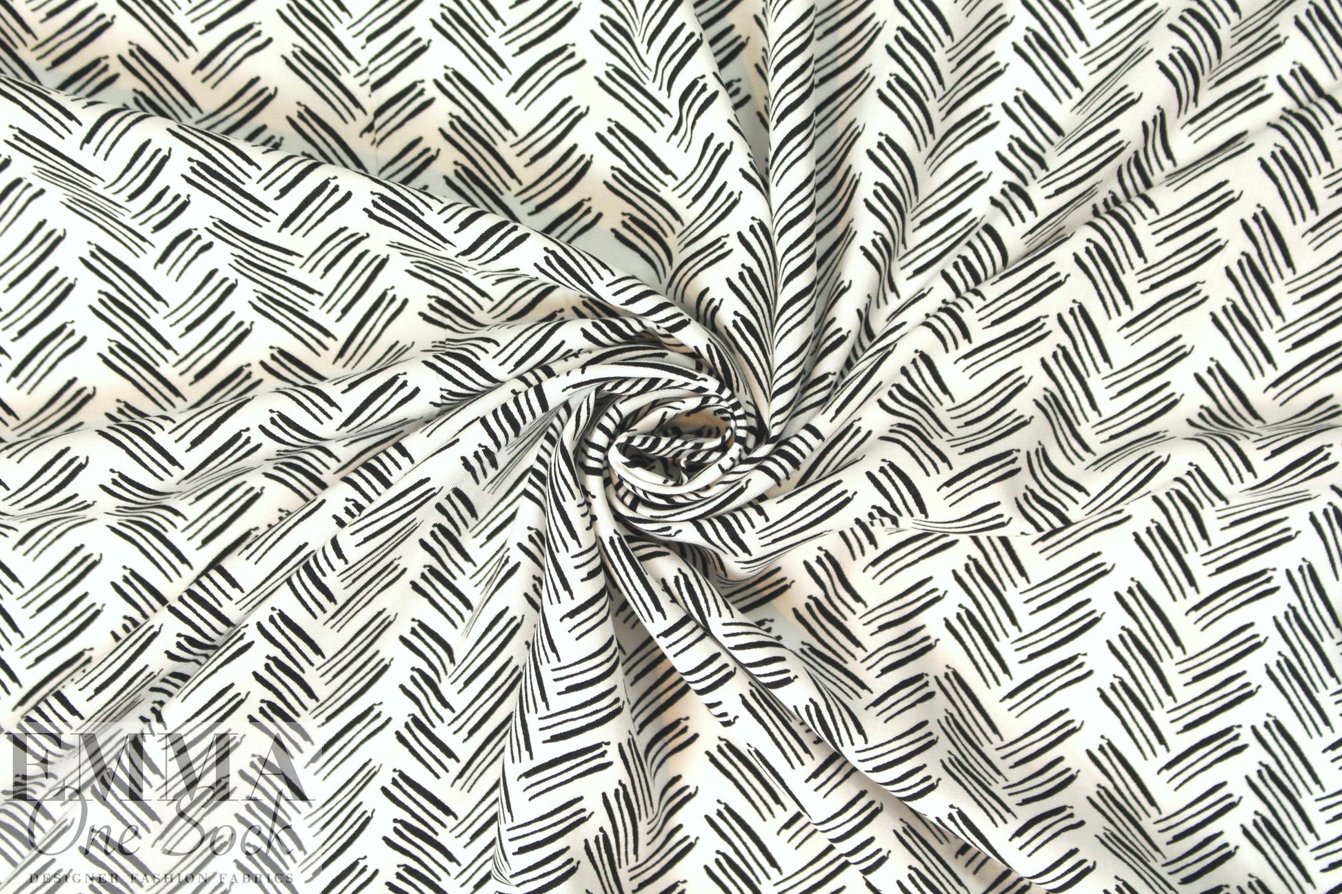 stylized herringbone drapey viscose woven - black/white 1.625 yd